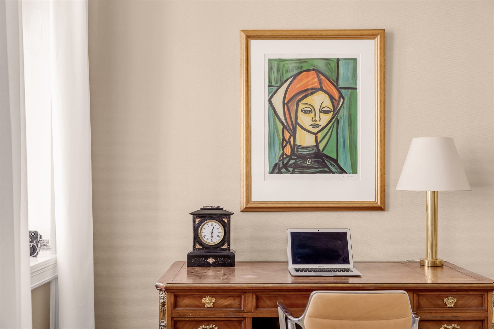 Dagens løsning rommer både seng, nattbord og kontorplass. Galleribilde