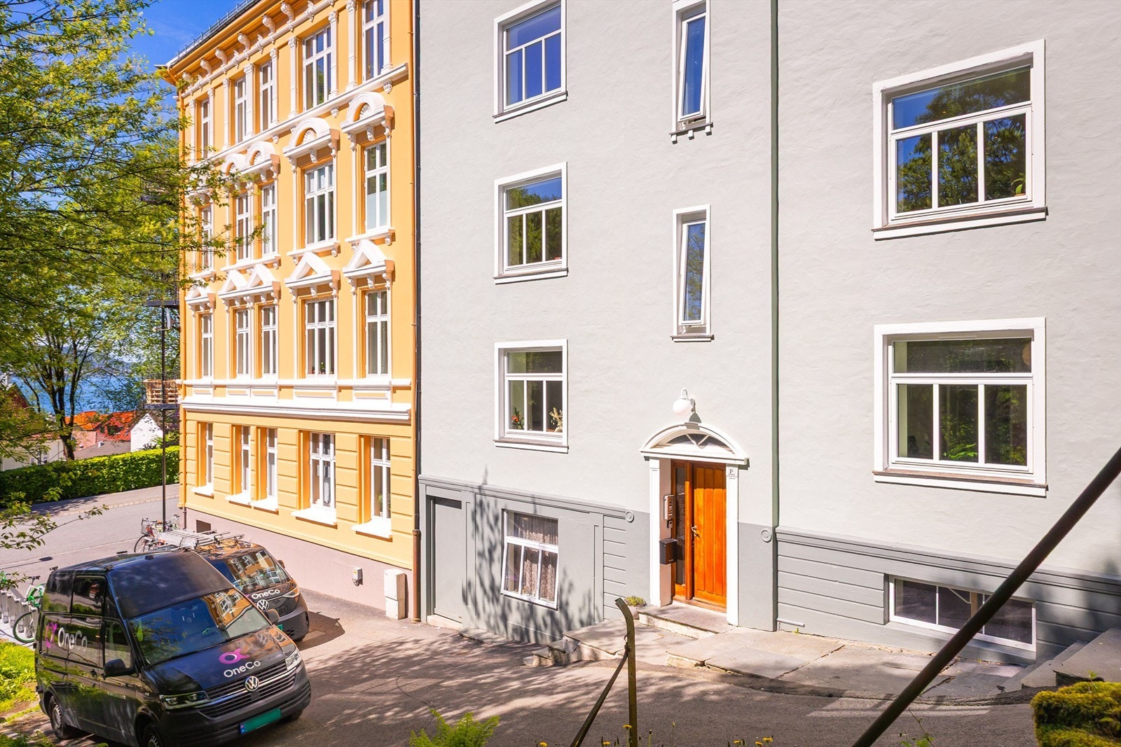 Bygget er en klassisk bygård fra 1936 i et veletablert boligområde. Beliggenhet i stikkvei. Galleribilde