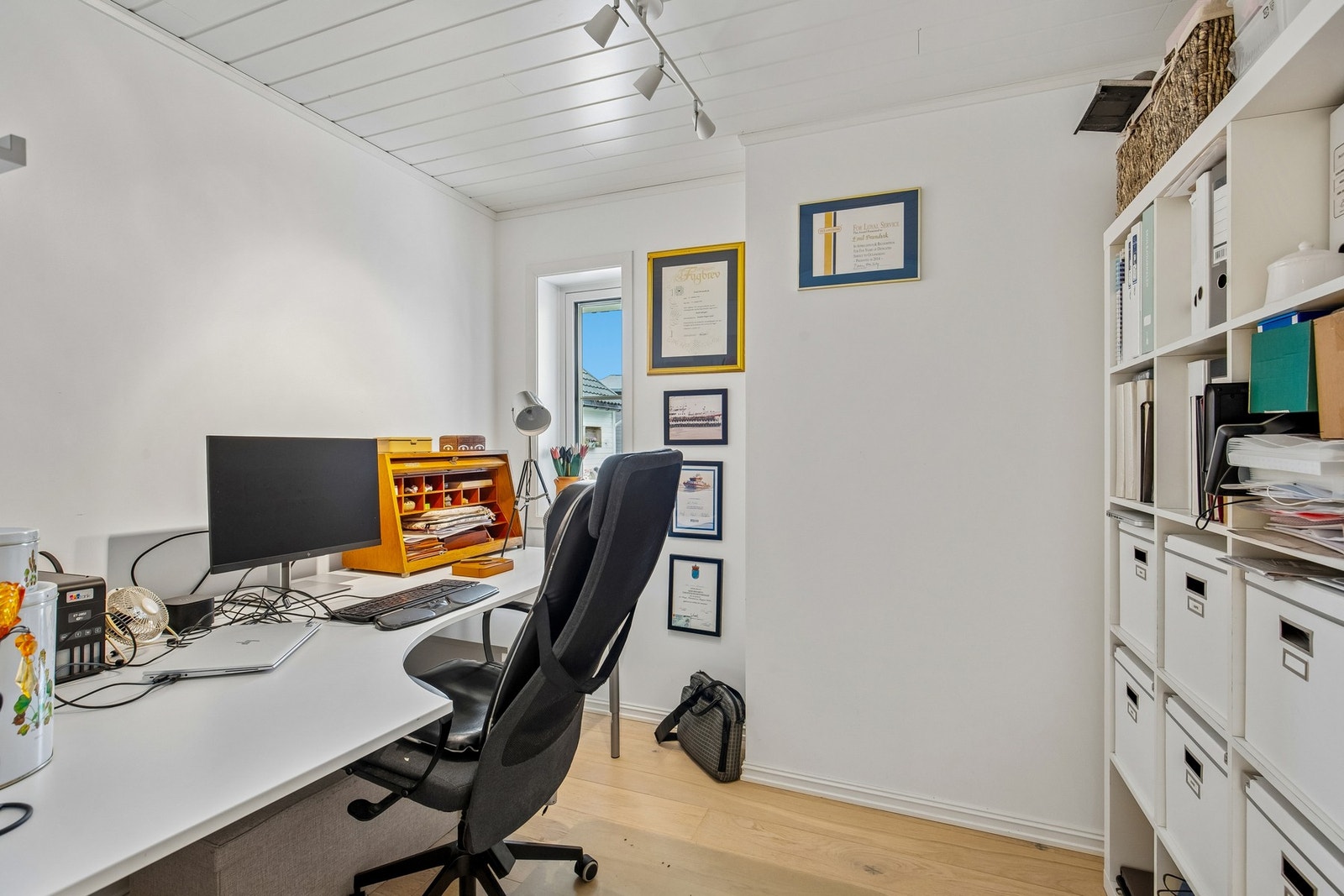 Kontor Galleribilde