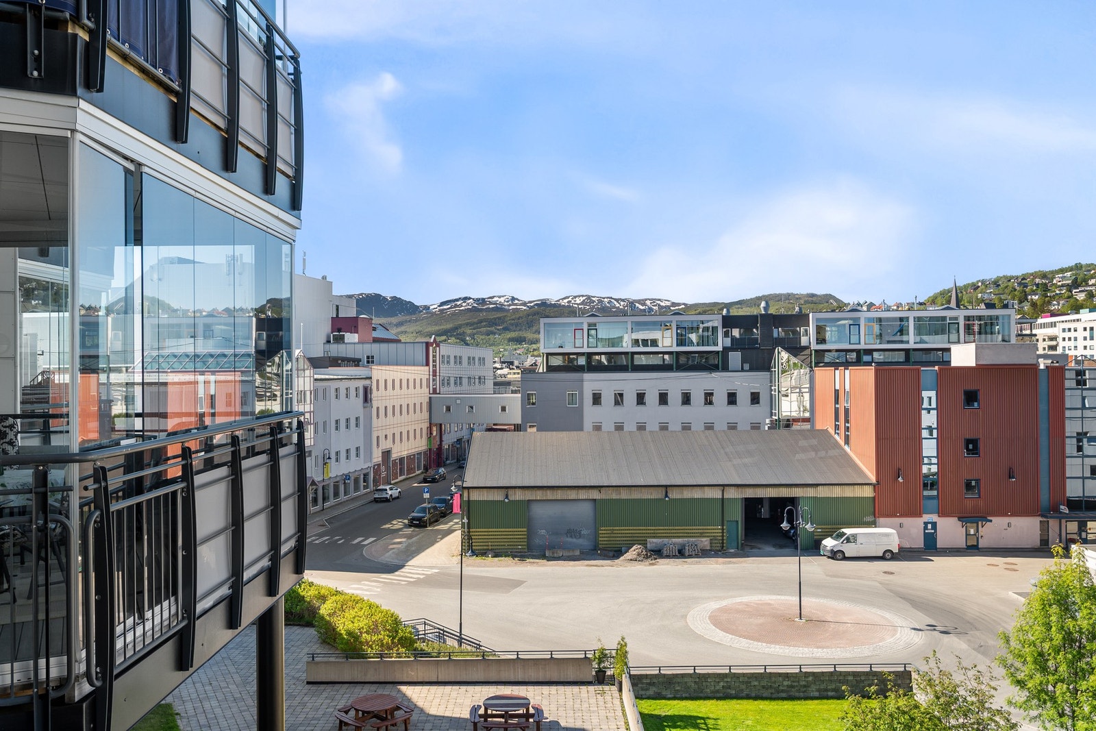 Innerst i gata slipper du trafikk og støy Galleribilde