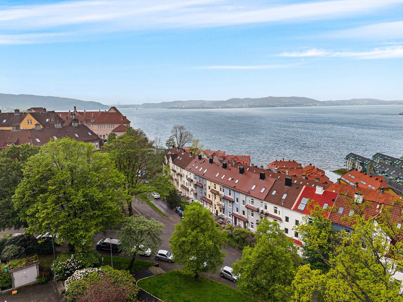 Her bor man i rolige omgivelser samtidig som det er kort vei til alt Bergen sentrum har å by på. Galleribilde
