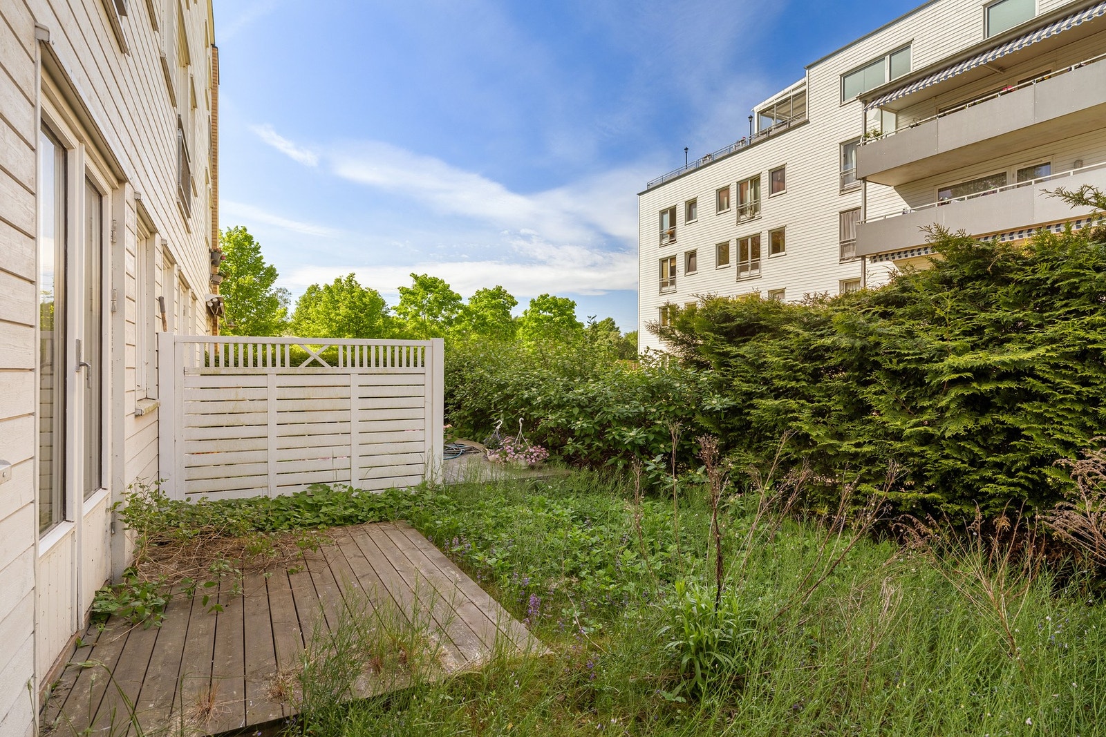 Fra stue er det utgang til markterrasse. Galleribilde
