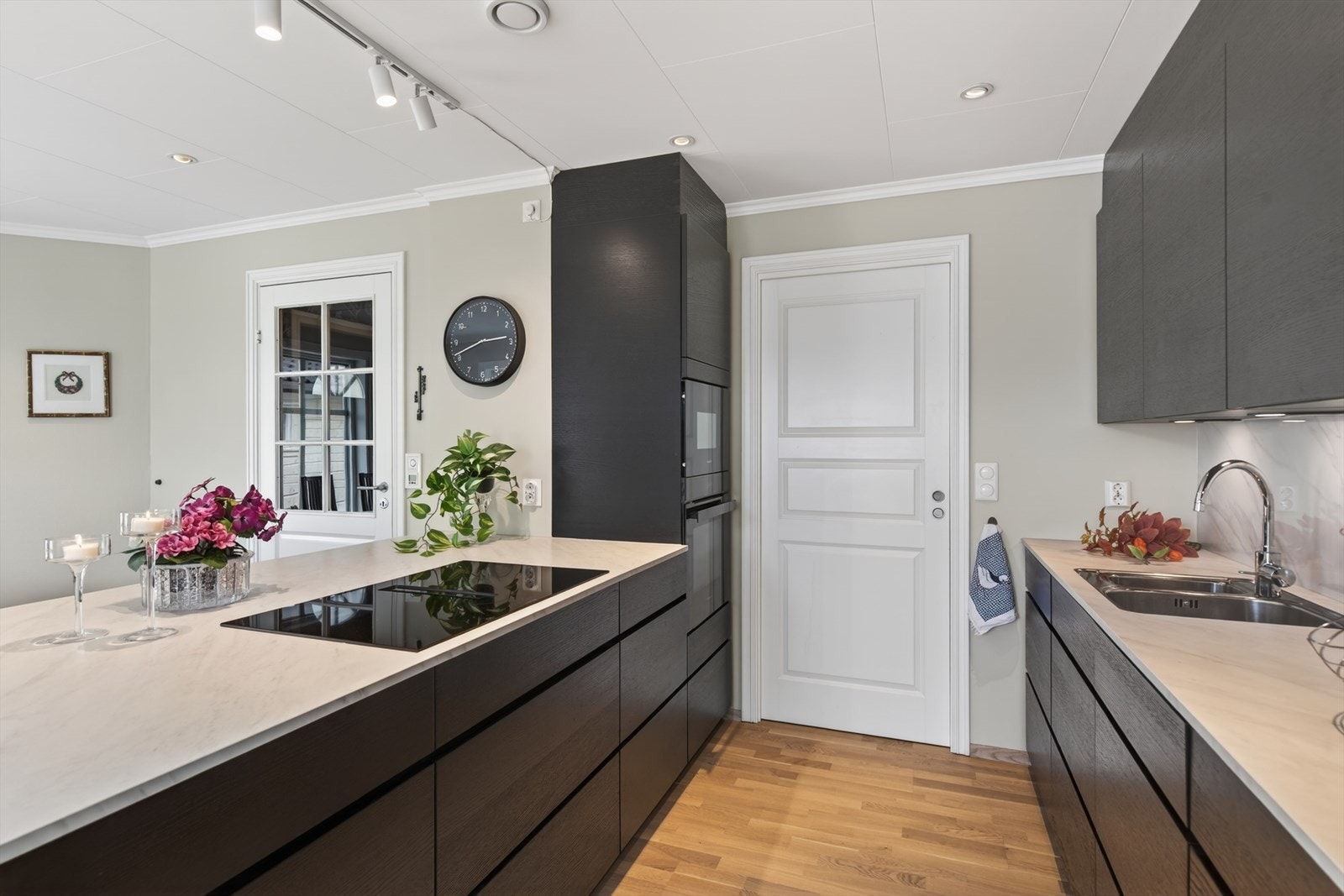 Platetopp med innebygd ventilator Galleribilde