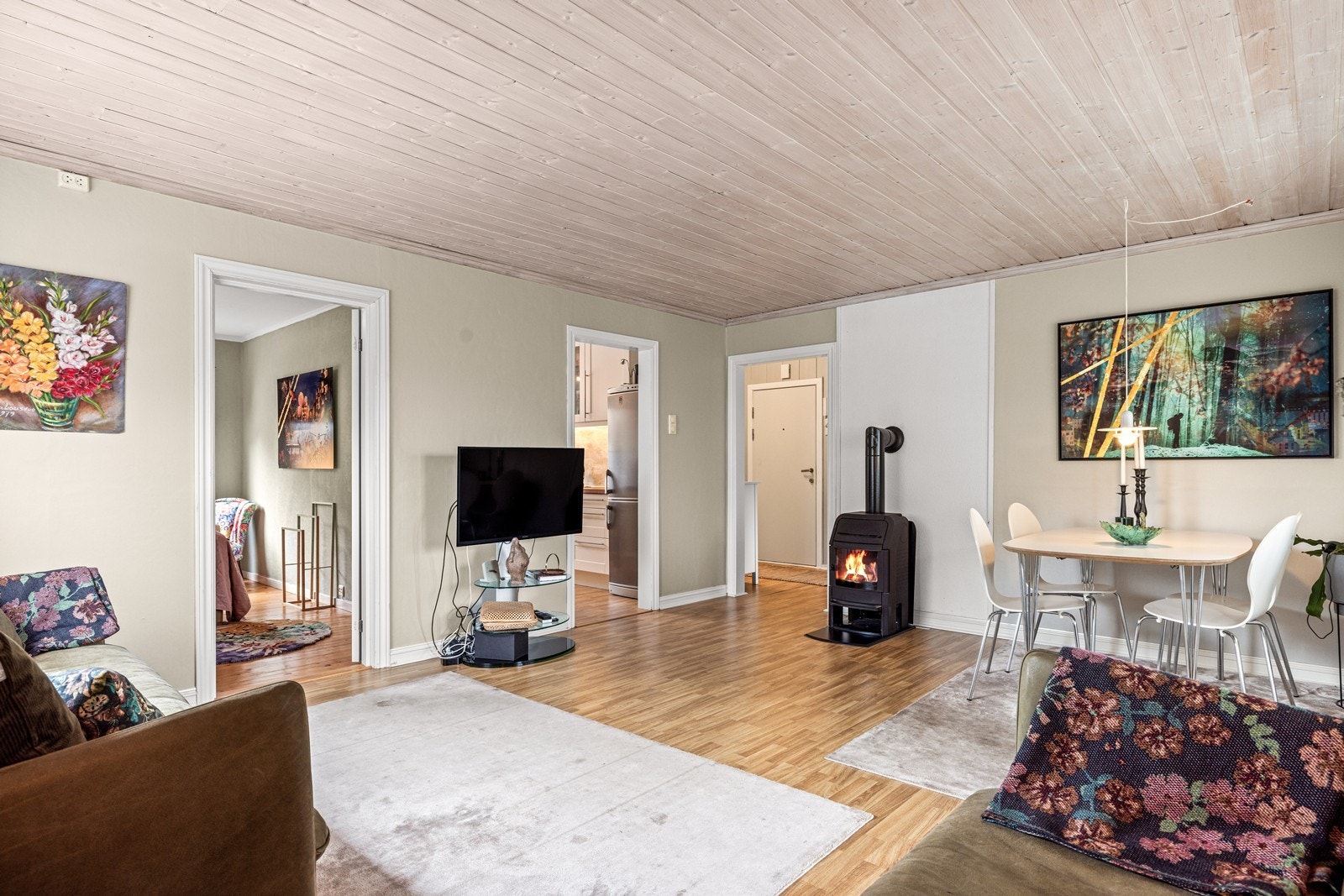 Leiligheten har en gjennomgående planløsning. Galleribilde