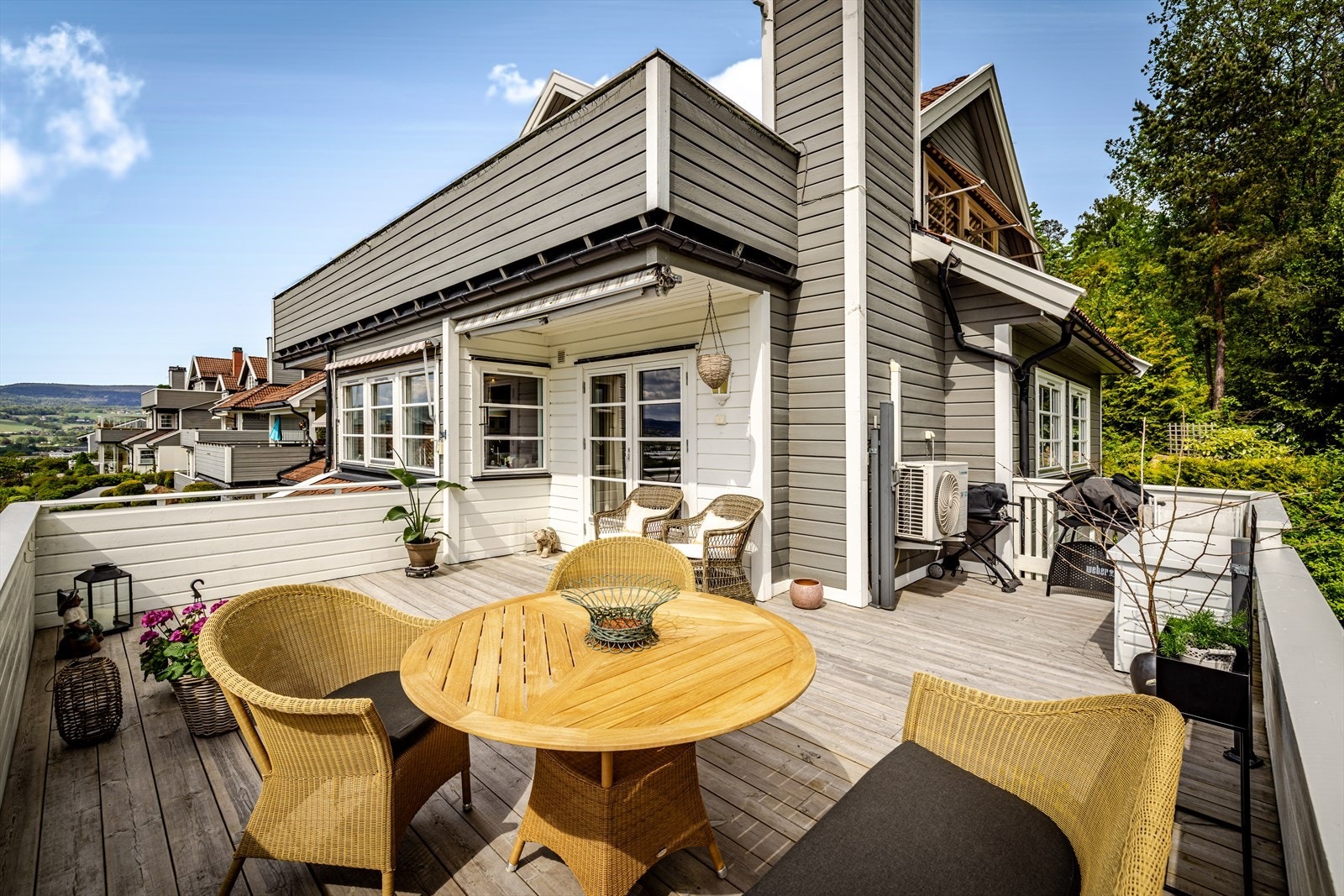 Verandaen måler ca. 29 kvm Galleribilde