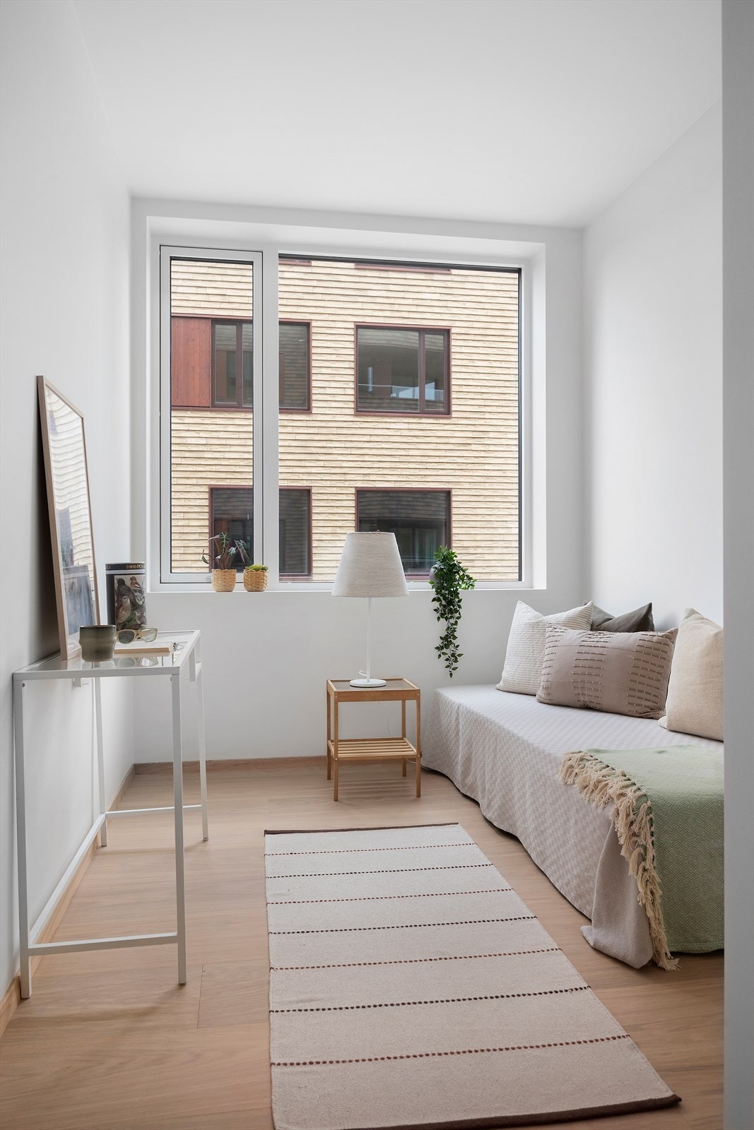 Det andre soverommet egner seg godt som barnerom, gjesterom eller kontor. Galleribilde
