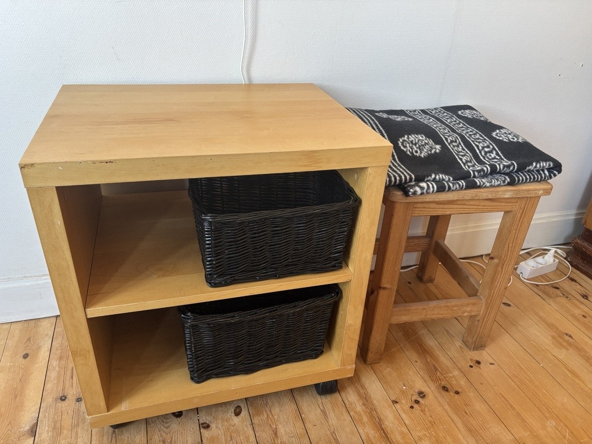 Hvitt rom nede Galleribilde