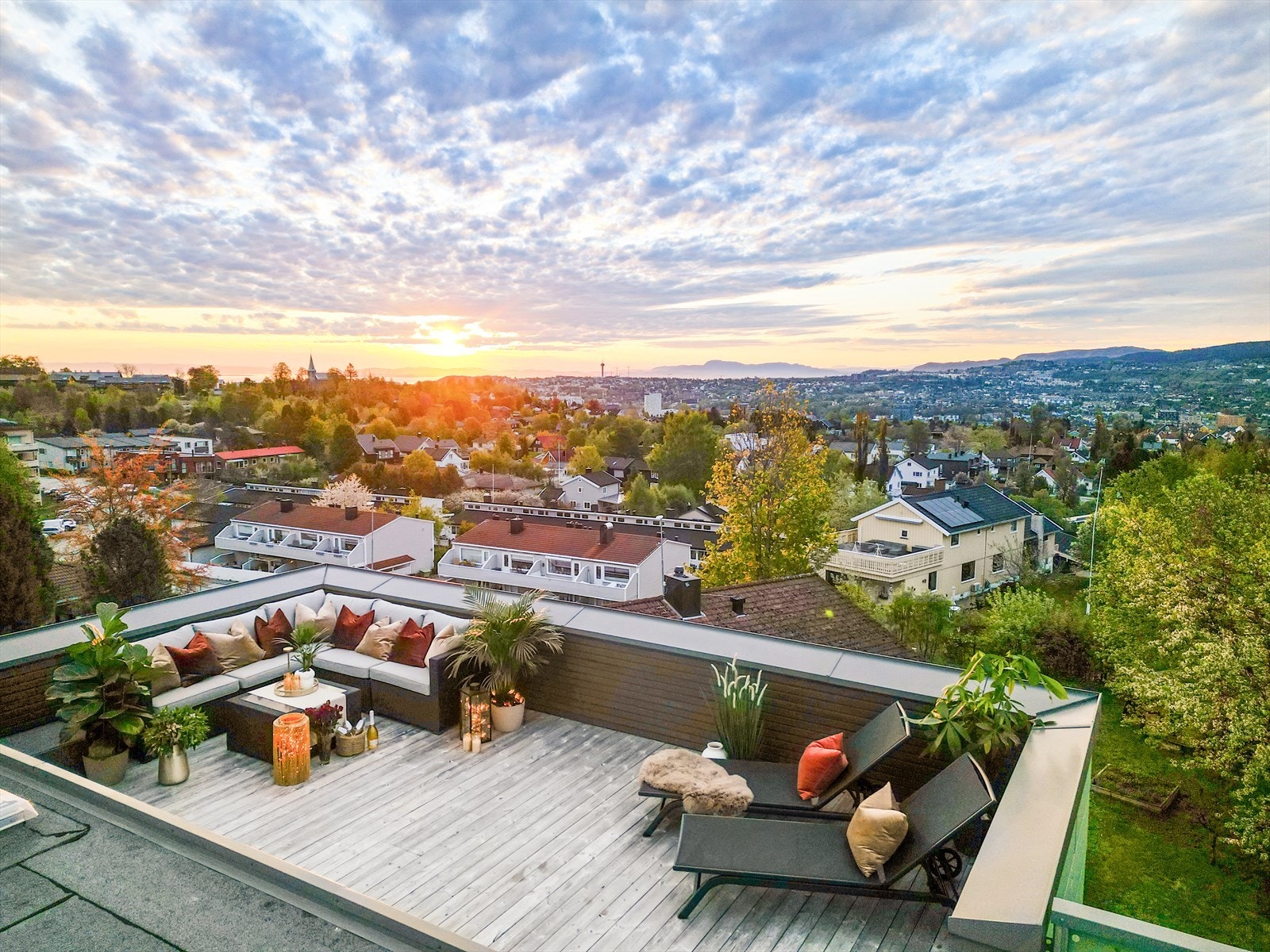 Takterrassen har rikelig med sol hele dagen samt en 360 graders utsikt. Galleribilde