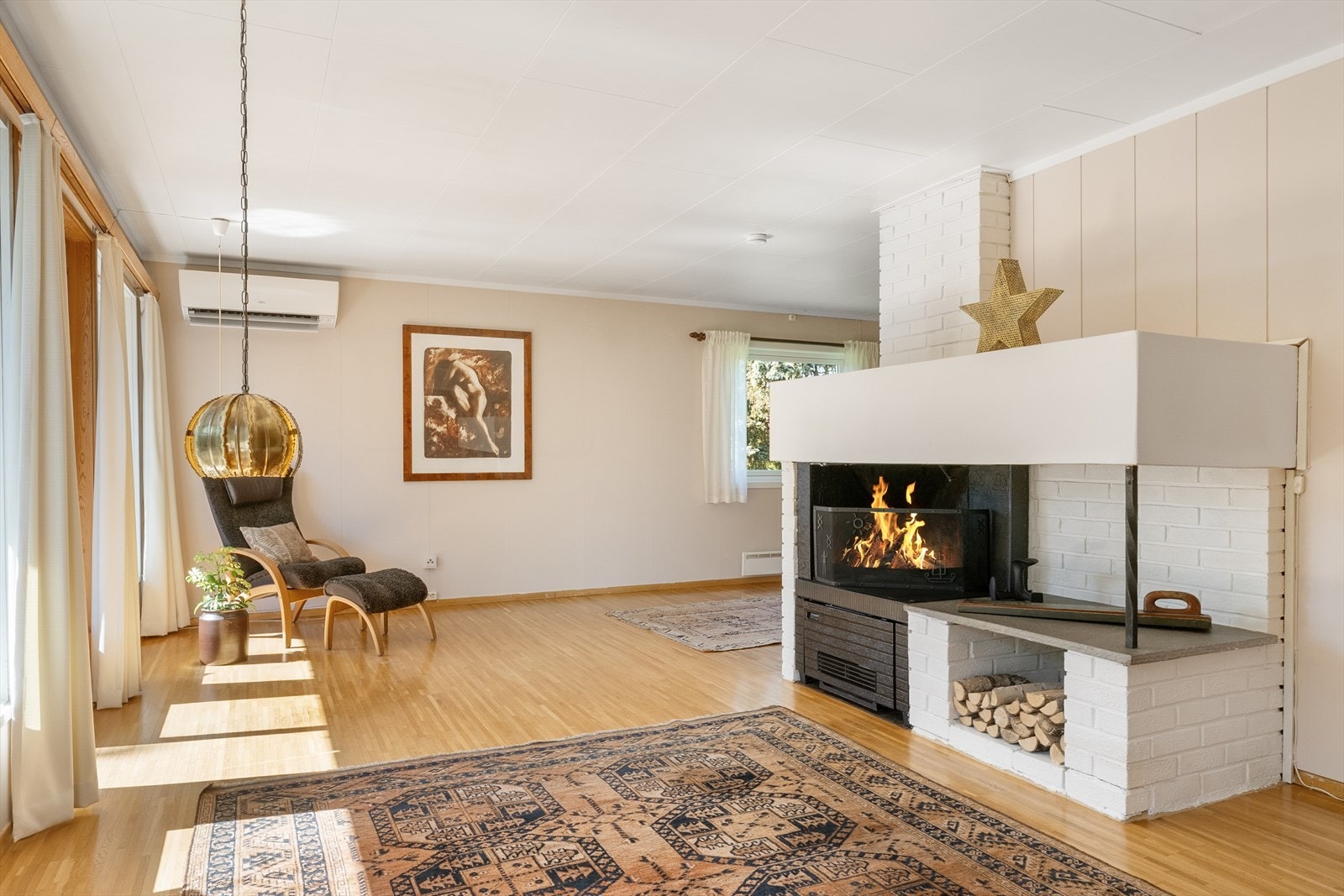 Videre er det en luft-til-luft varmepumpe fra 2019. Galleribilde