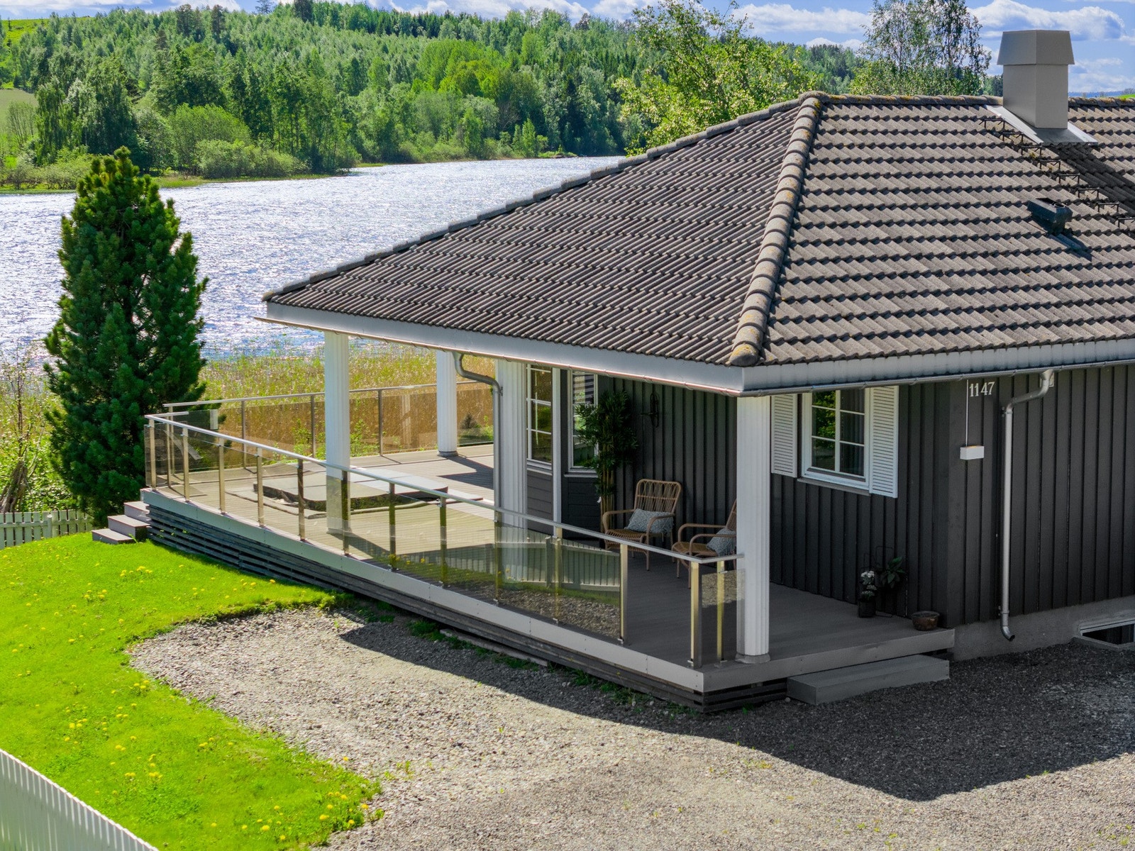 En innholdsrik bolig med nydelig beliggenhet ved Stavsjøen. Galleribilde