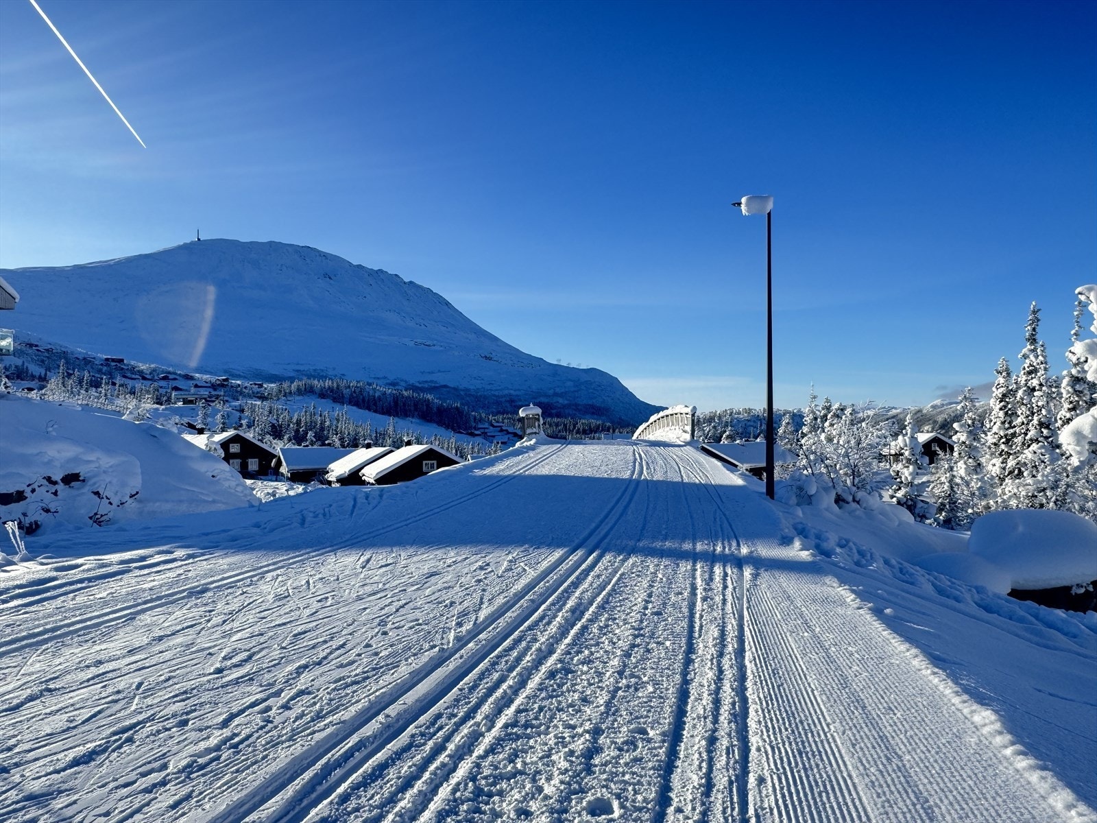 Flere løyper har klassiske og skøytespor, og du kan også gå i en ca. 3 km lysløype på kveldstid - perfekt for trening og hyggelige skiturer etter mørkets frembrudd. Galleribilde