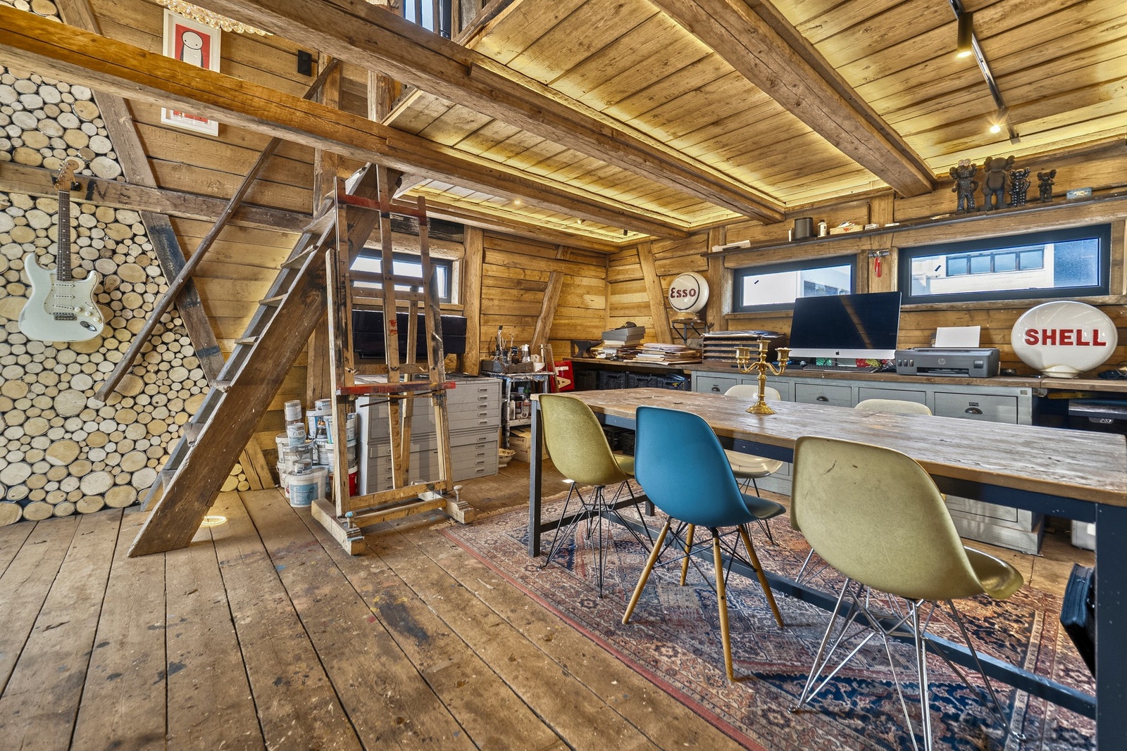 Stabburet går over to plan med trapp mellom etasjene. Galleribilde