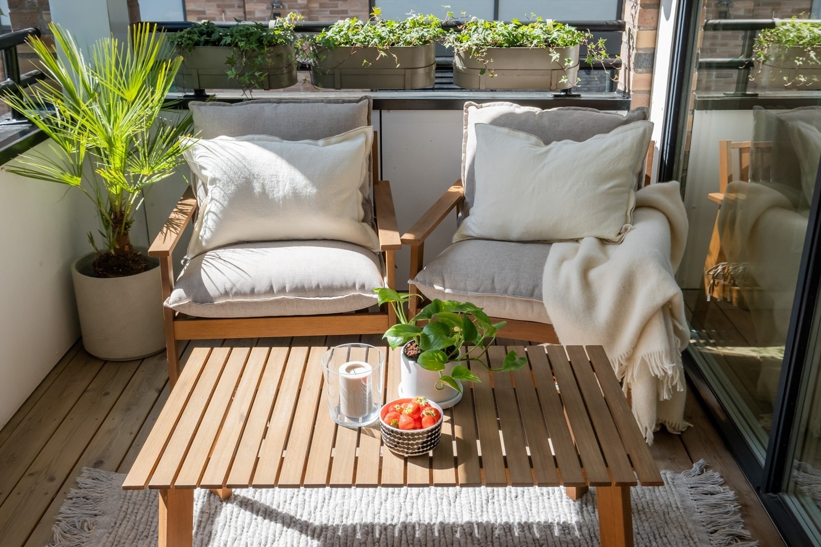 Det er god plass til utemøbler, grill og beplantning. Galleribilde
