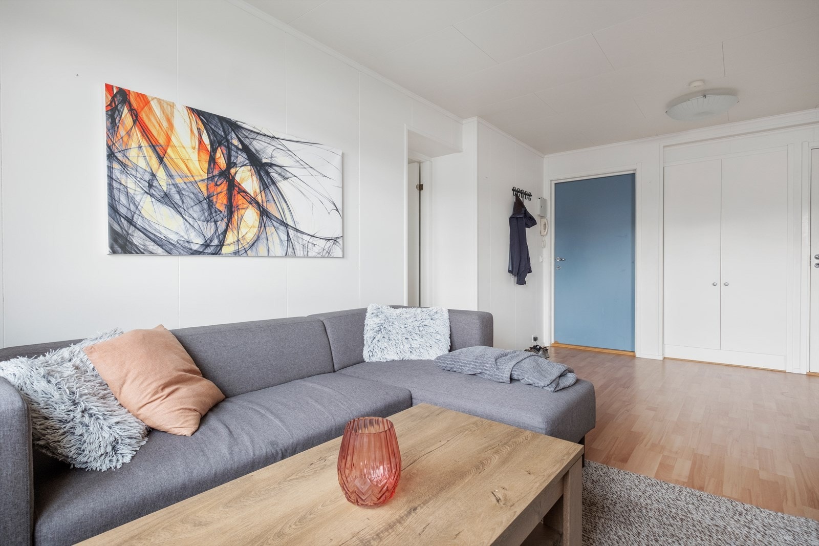 God plass til sittegruppe på stue Galleribilde