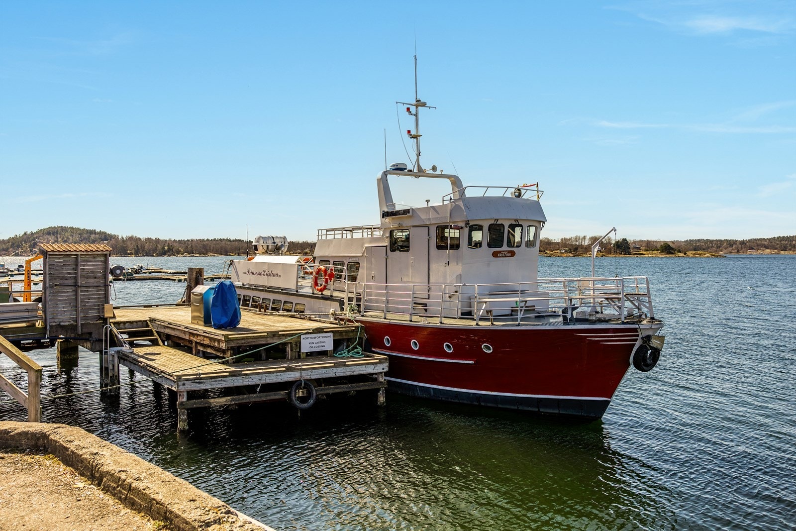Det finnes daglige avganger fra Engø i Sandefjord. Fergeturen til Veierland tar ca 10-15 min..jpg Galleribilde