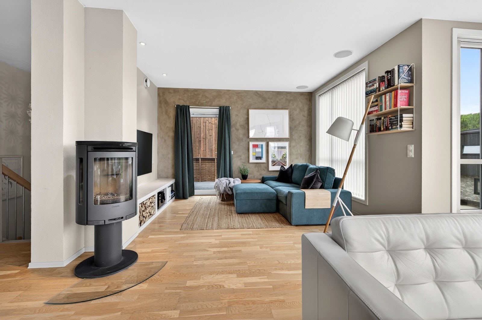 Utgang til sydvest-vendt terrasse Galleribilde