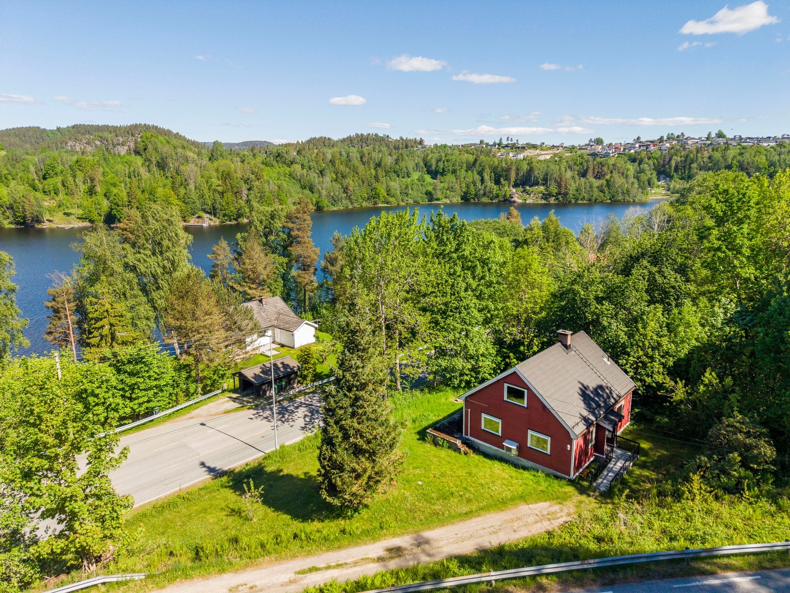 Meglerhuset & Partners Telemark v/Jørn Eik-Nilsen har gleden av å presentere Ulefossvegen 445. Galleribilde