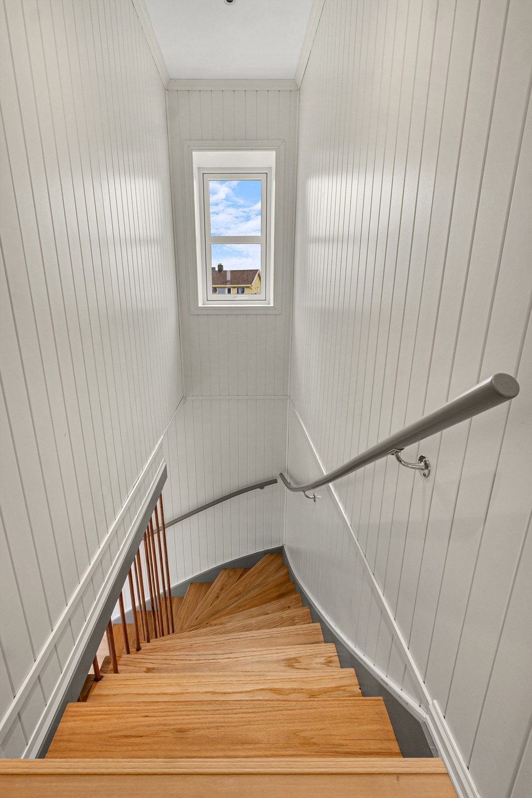 Trappen forbinder første og andre etasje. Galleribilde