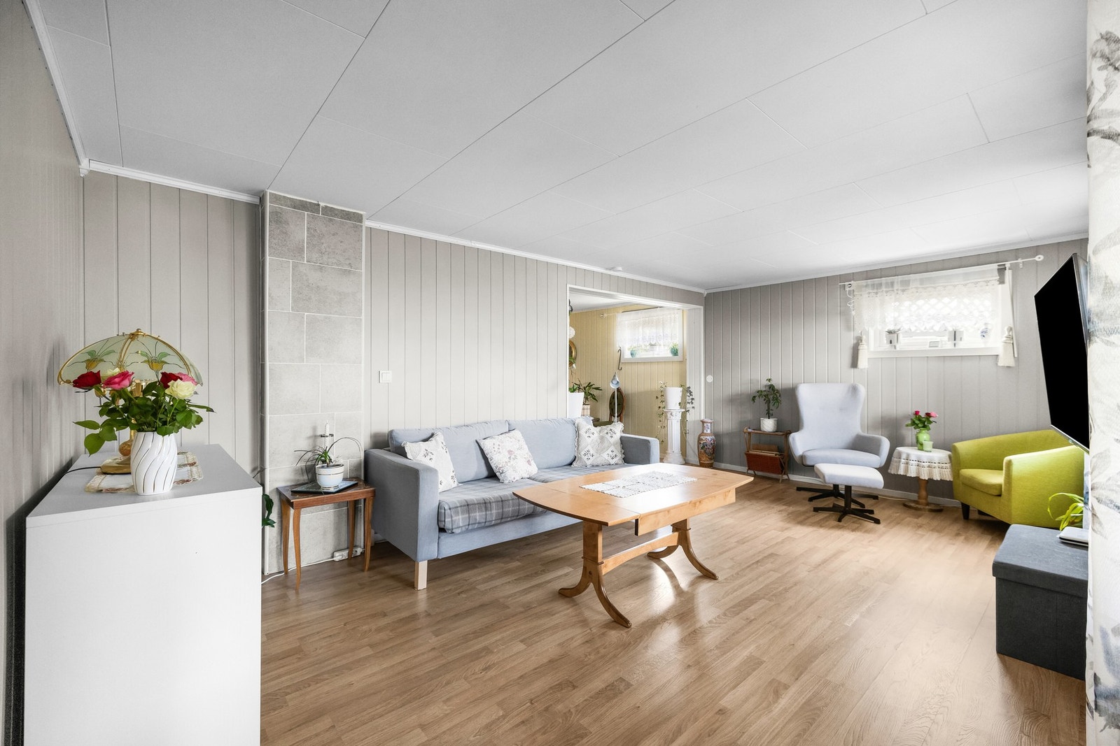 Rommet rommer både stue og spisestue. Galleribilde