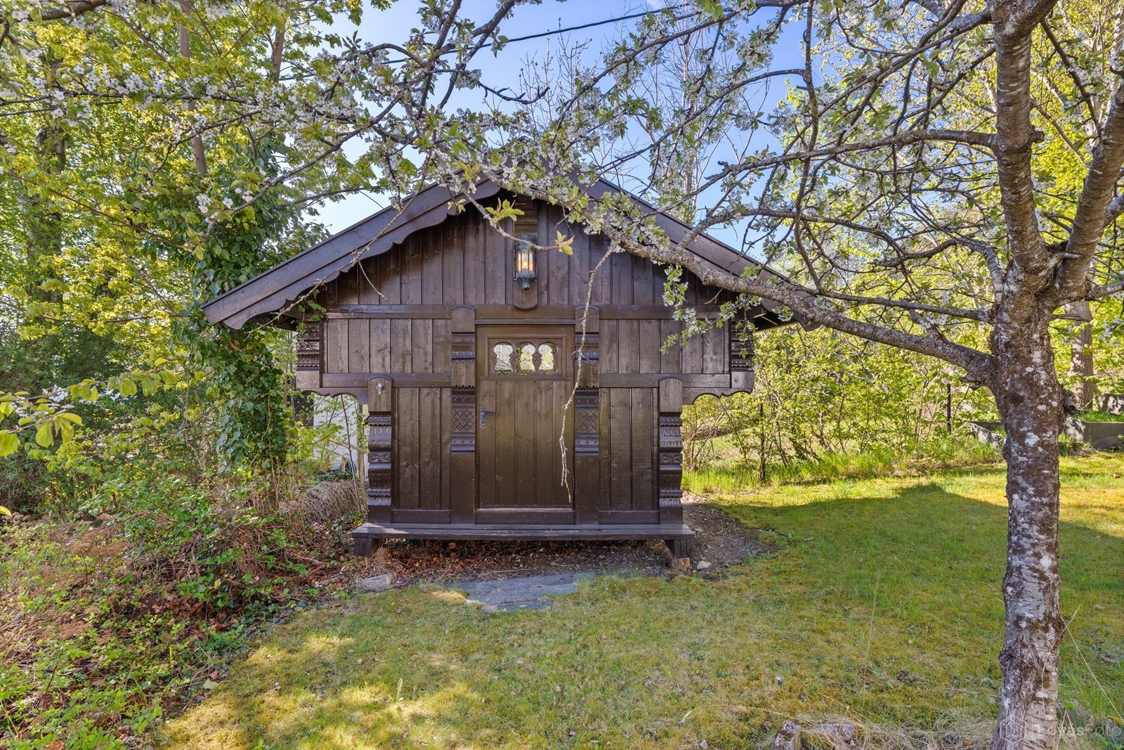 Utebod i hagen Galleribilde