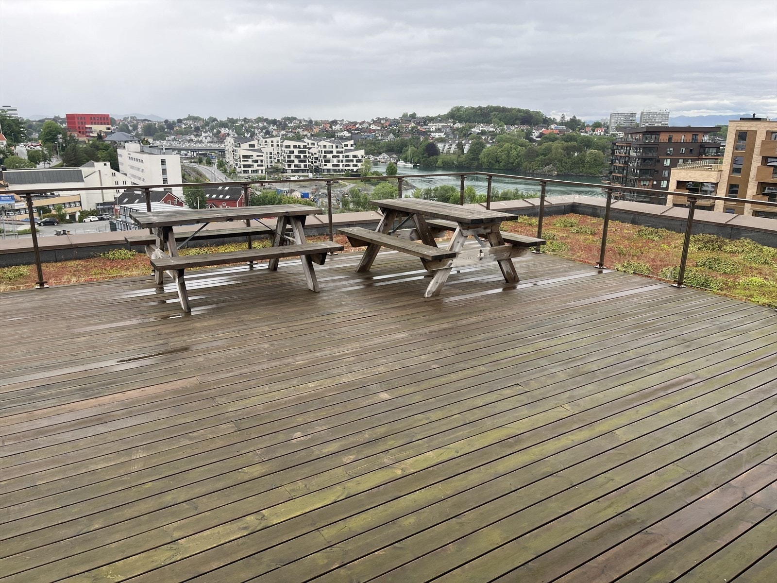 Felles takterrasse ut av toppetasjen Galleribilde