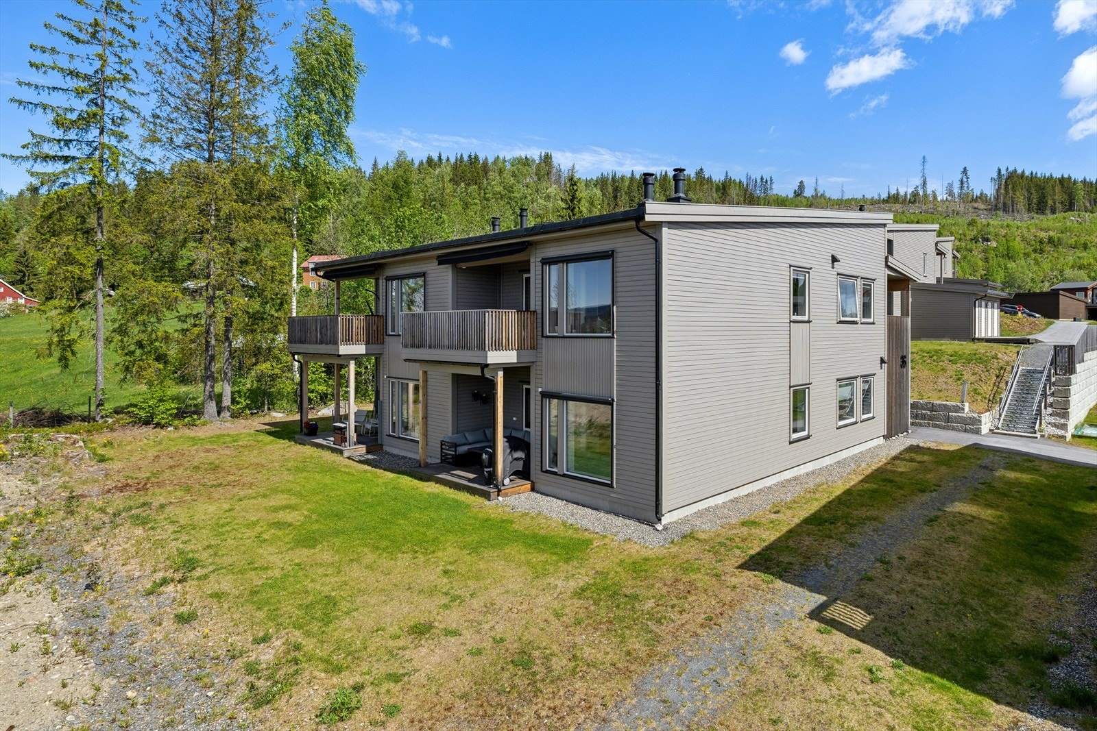 Beliggende i et etablert og rolig boligområde. Galleribilde