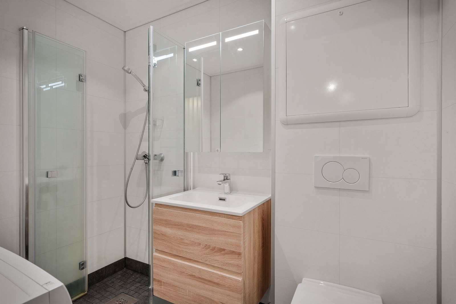 Badet i underetasjen ble pusset opp i 2020. Galleribilde