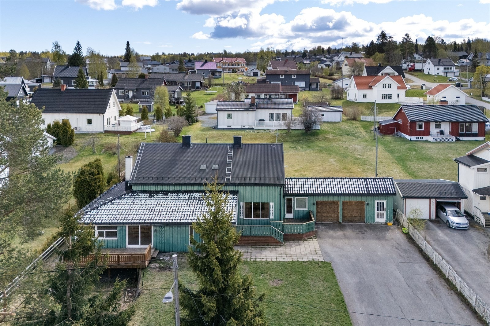Sentralt og innholdsrikt oppussingsprosjekt - mye potensial! Galleribilde