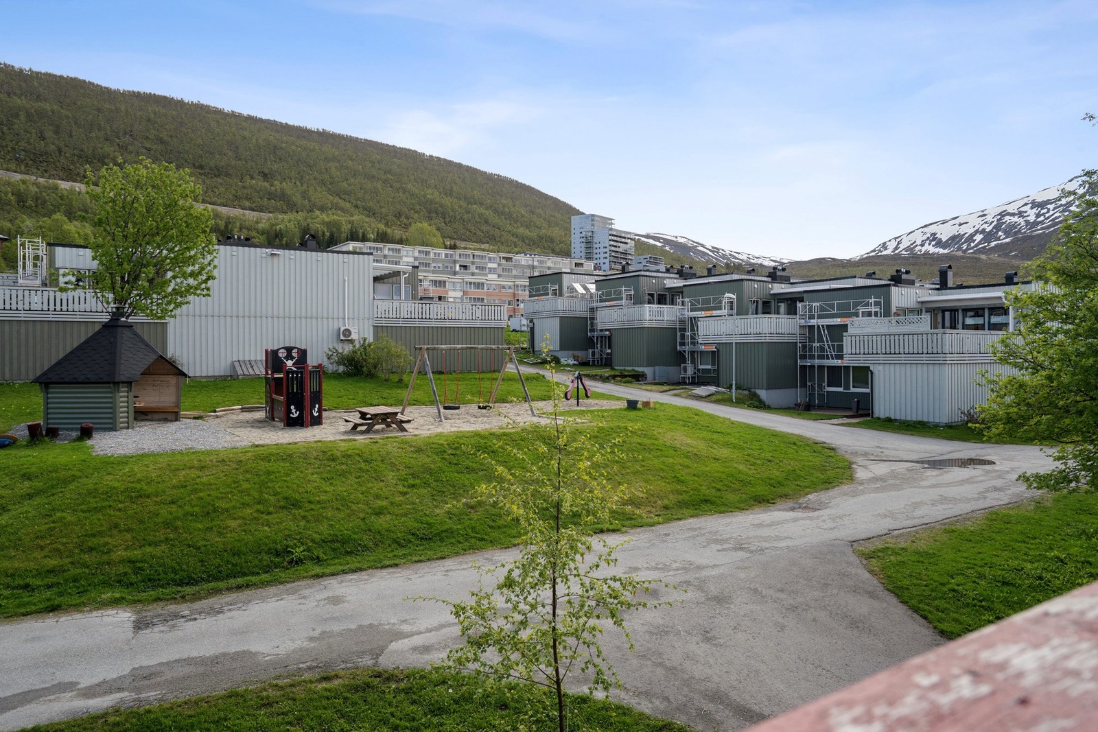 Gode friluftsområder i umiddelbar nærhet, med kort vei til skog og mark. Galleribilde