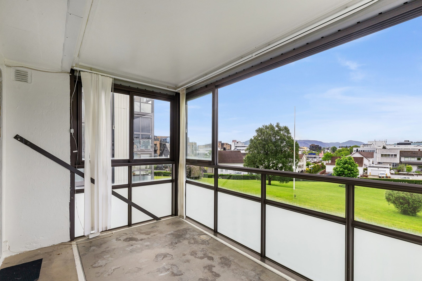 Fin utsikt over grøntområder. Galleribilde
