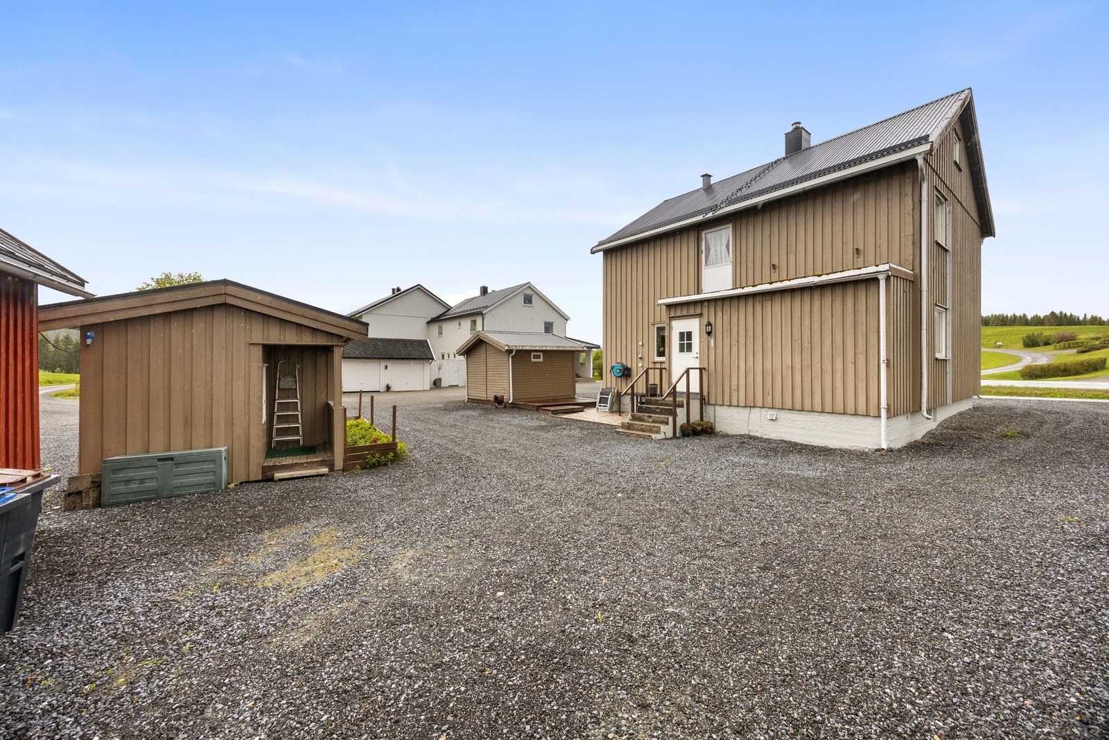 Gruset gårdsplass Galleribilde