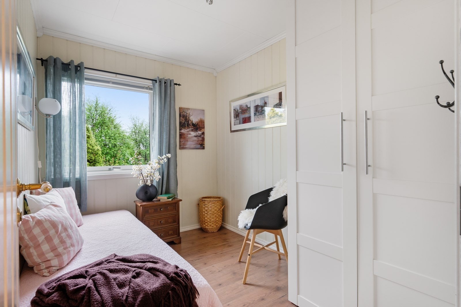 - Soverom 3 måler 6,4m² - Galleribilde