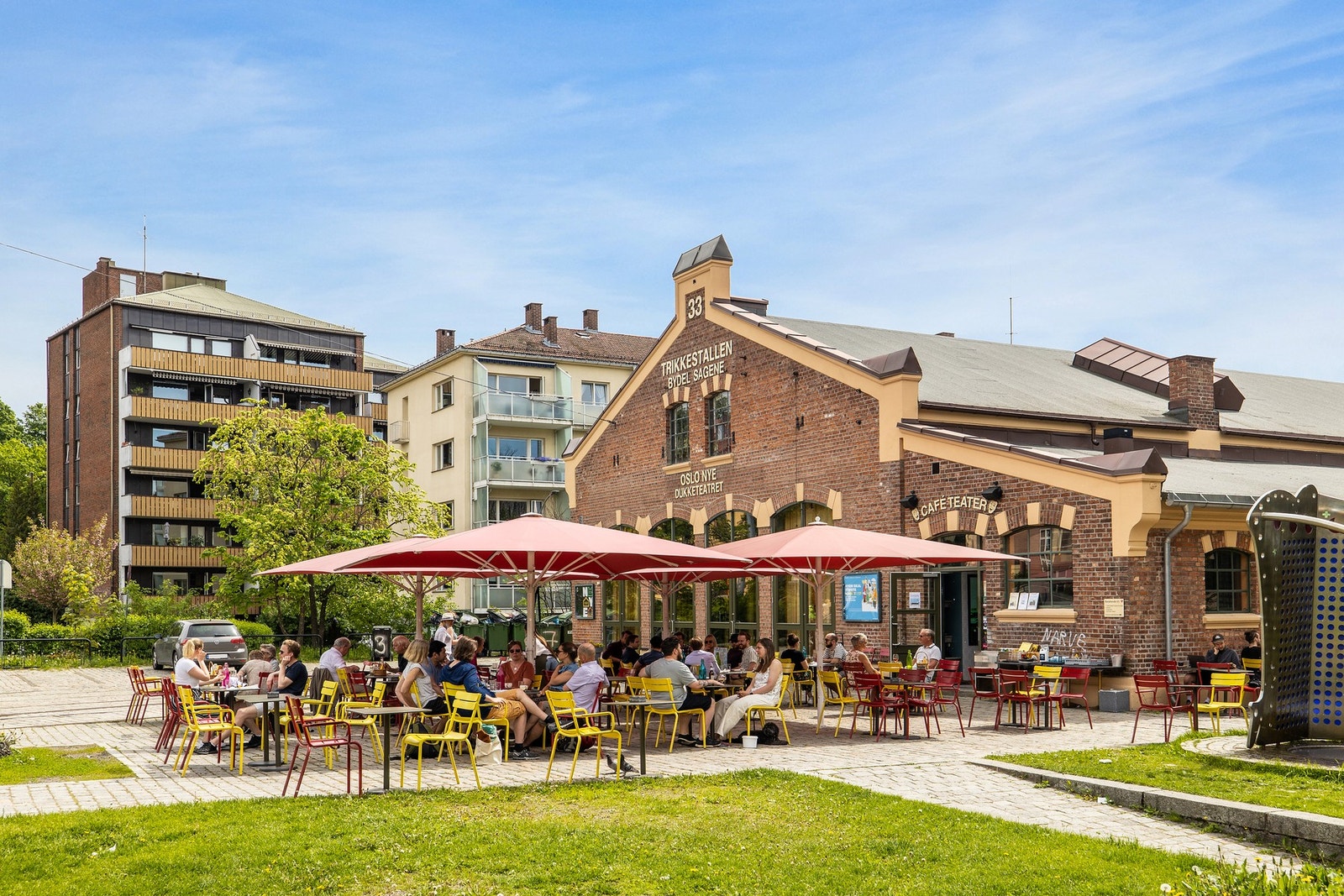 Café Teater er sentralt plassert på flotte Torshov med utsikt over Lilleborgbanen - Fantastisk mat og drikke til meget rimelig pris. Galleribilde