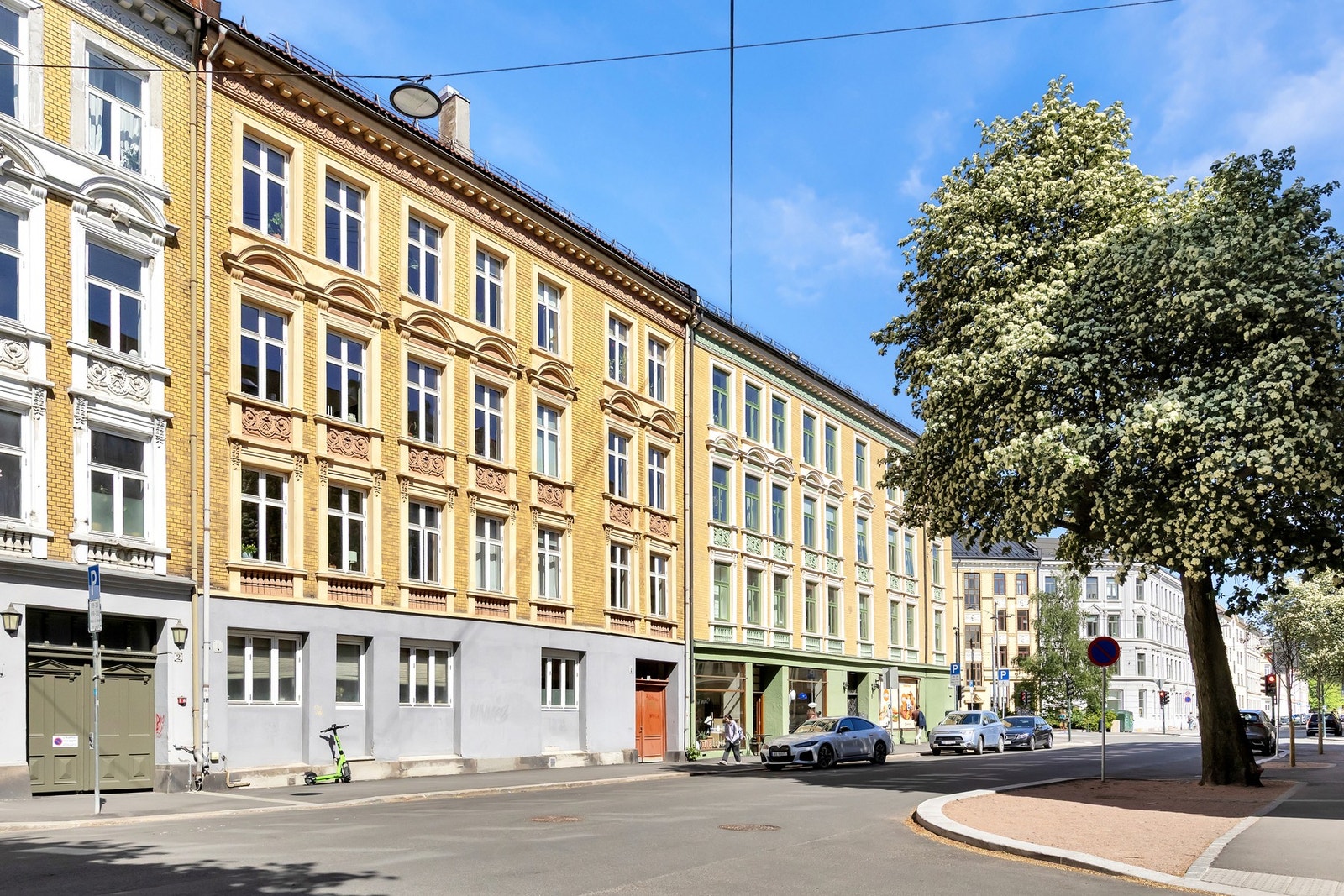 Bygården har en sentral og attraktiv beliggenhet som gjør hverdagen både enkel og innholdsrik. Galleribilde