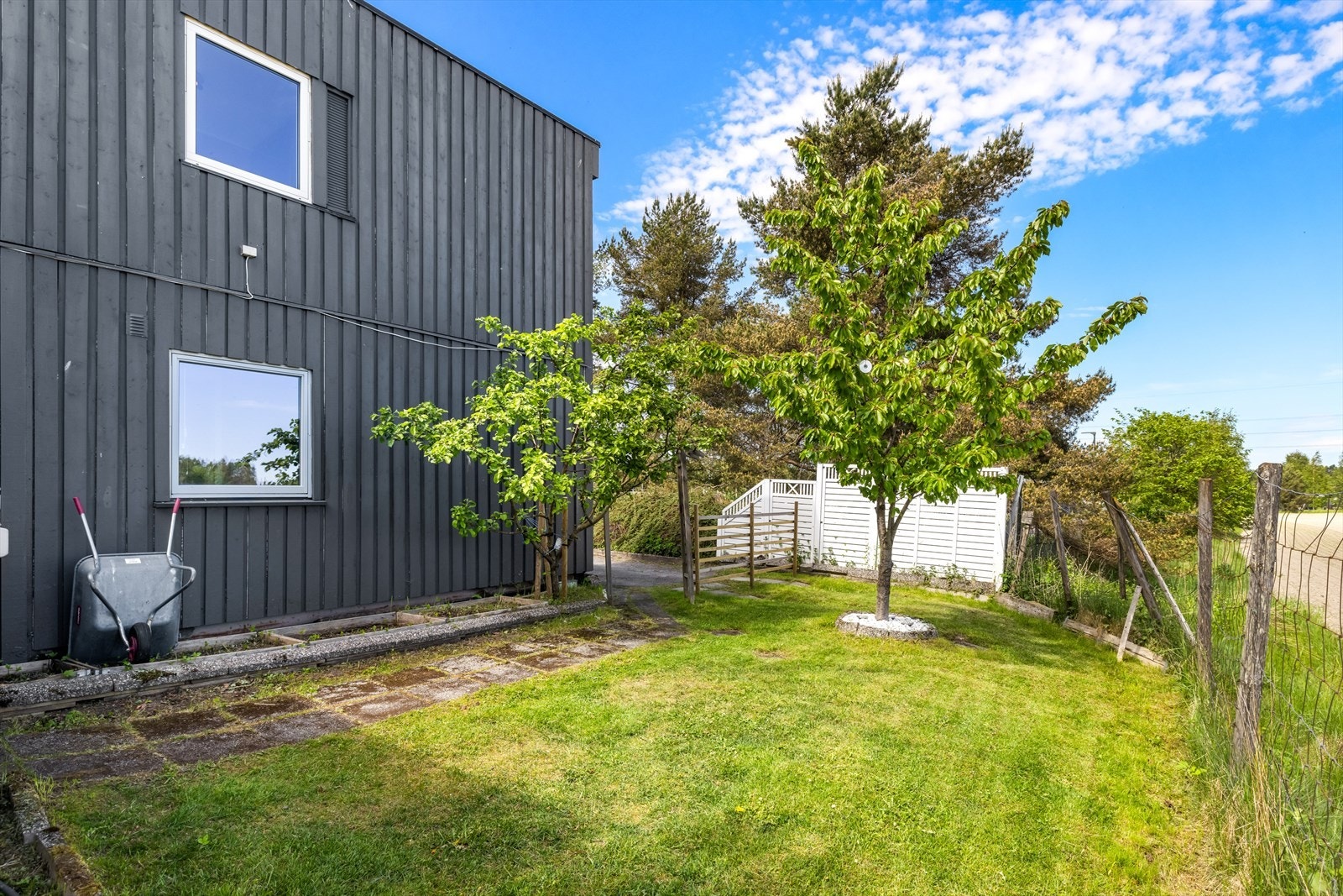 God plass til dyrking i egen hage Perfekt for hageentusiasten! Galleribilde