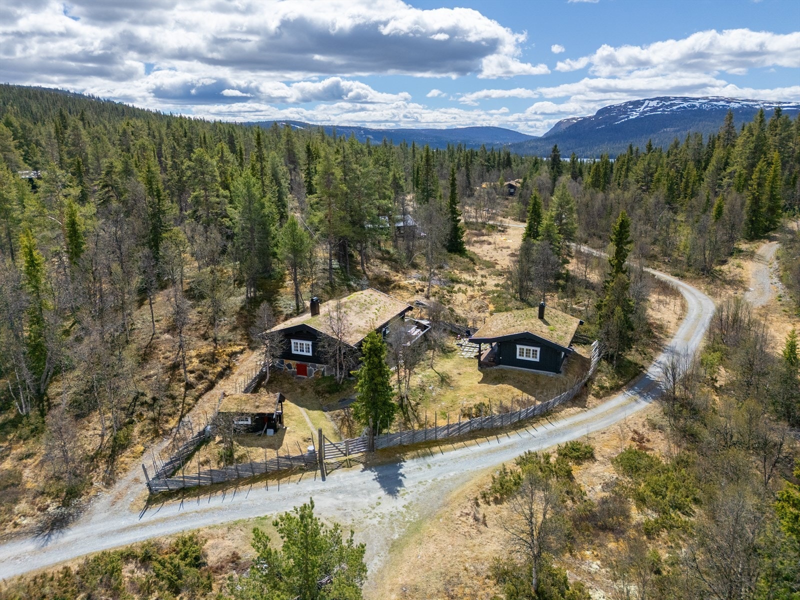 Fra eiendommen er det få meter til et omfattende løypenett. Galleribilde