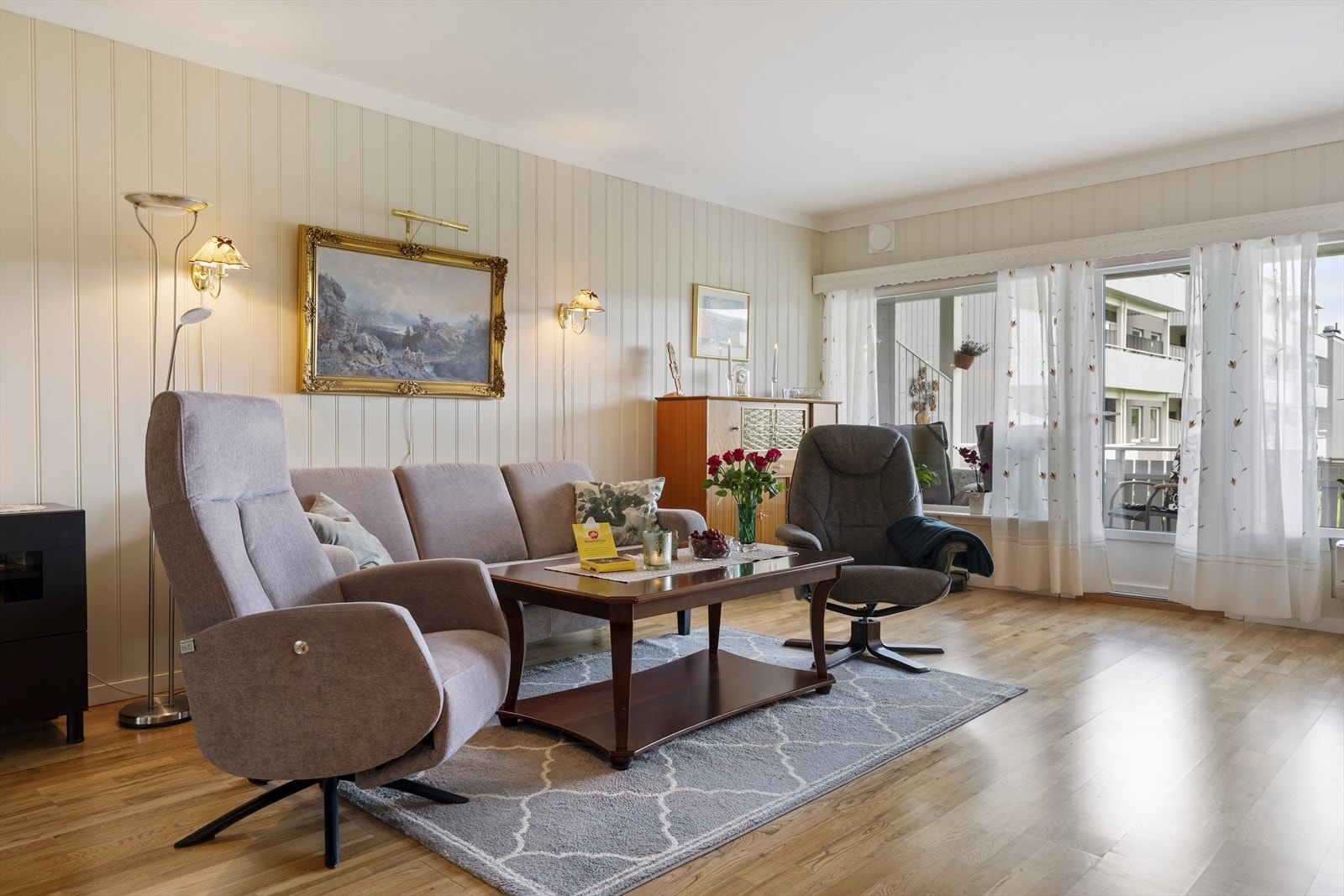 En stor 4-roms med attraktiv beliggenhet på Hallset/Byåsen. Galleribilde