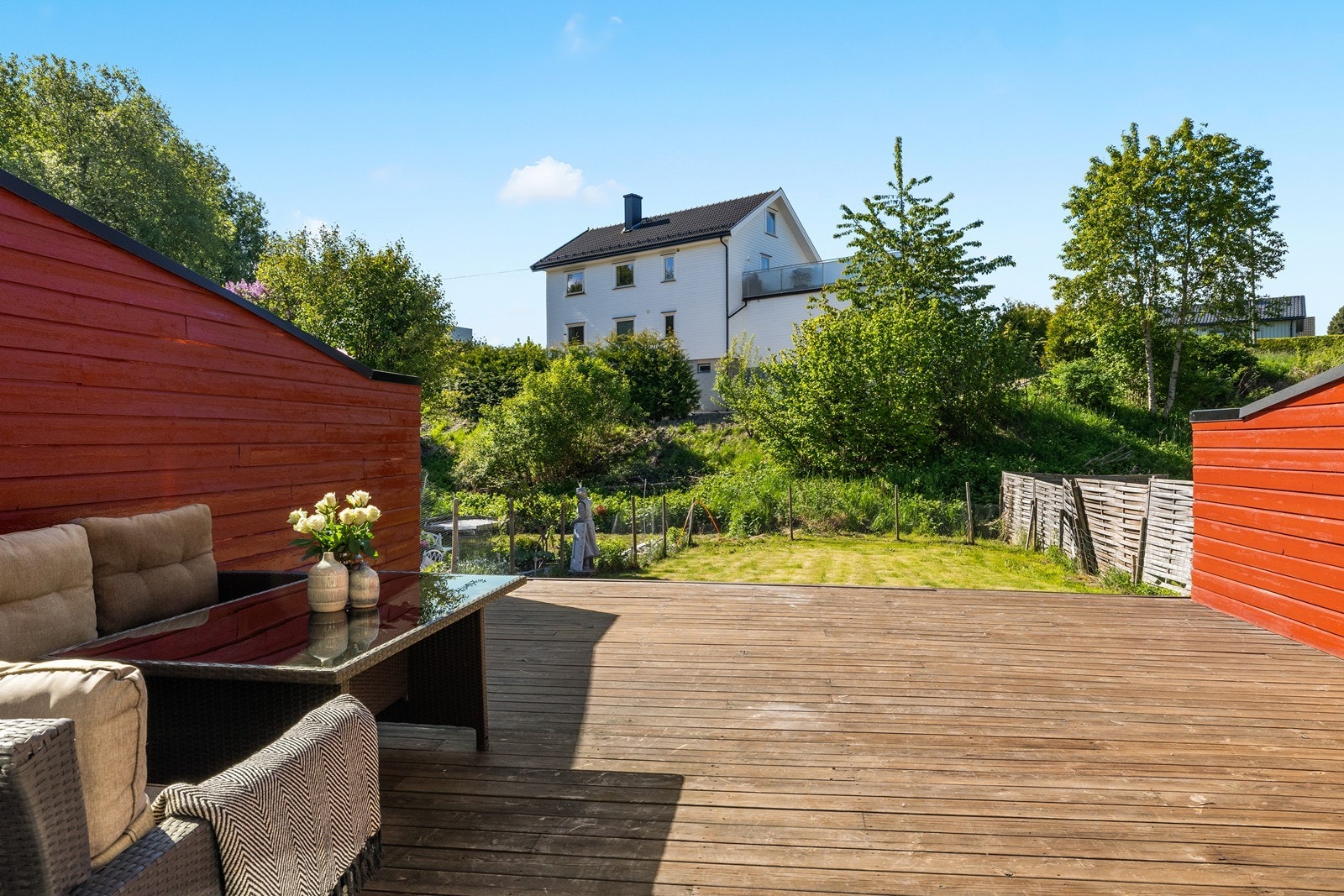 Solrik terrasse Galleribilde