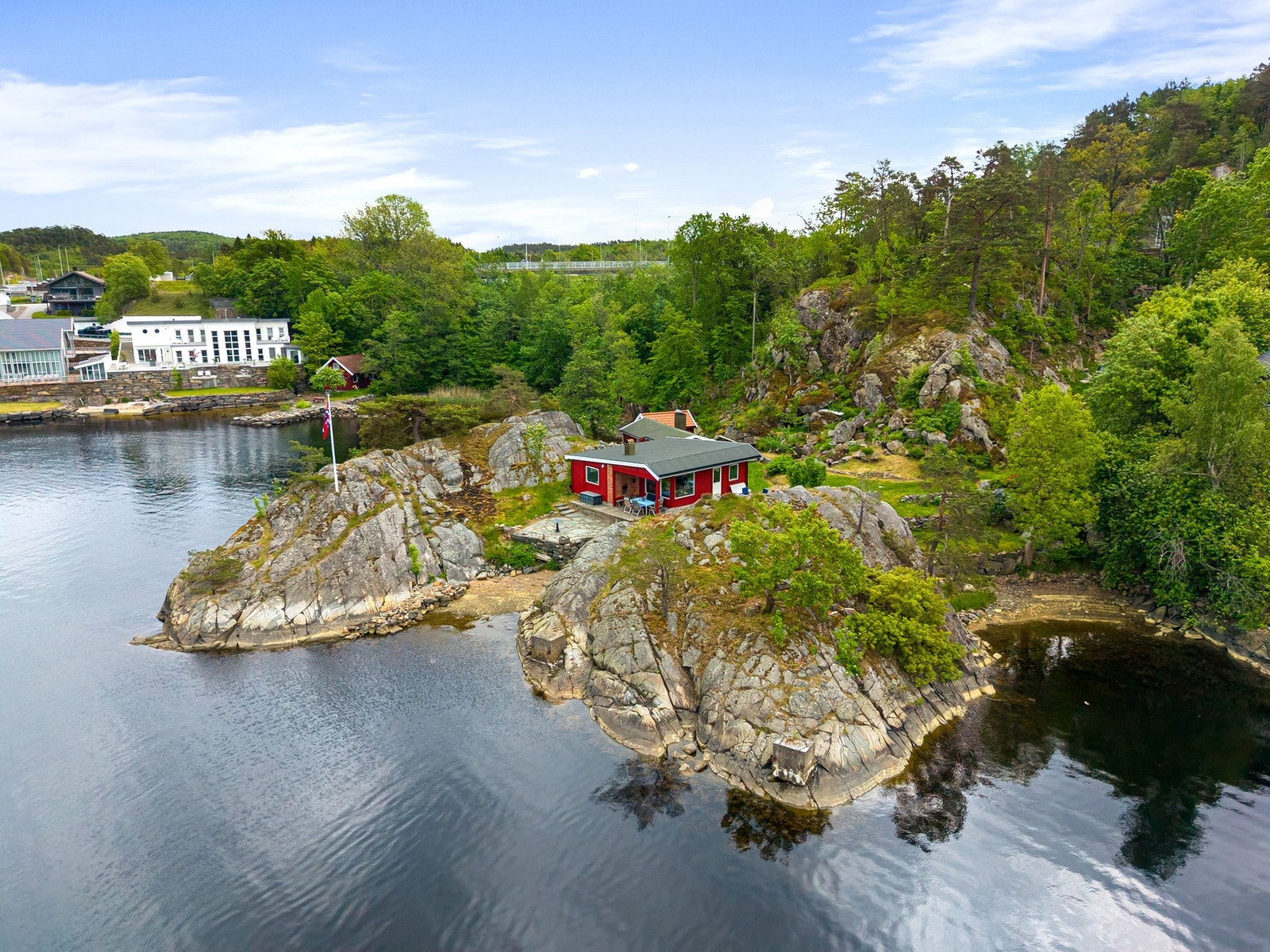 Dronebilder over eiendommen Galleribilde