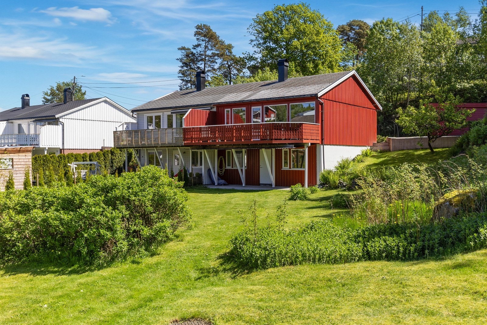 Lys og lekker tomannsbolig med gjennomgående god standard Galleribilde