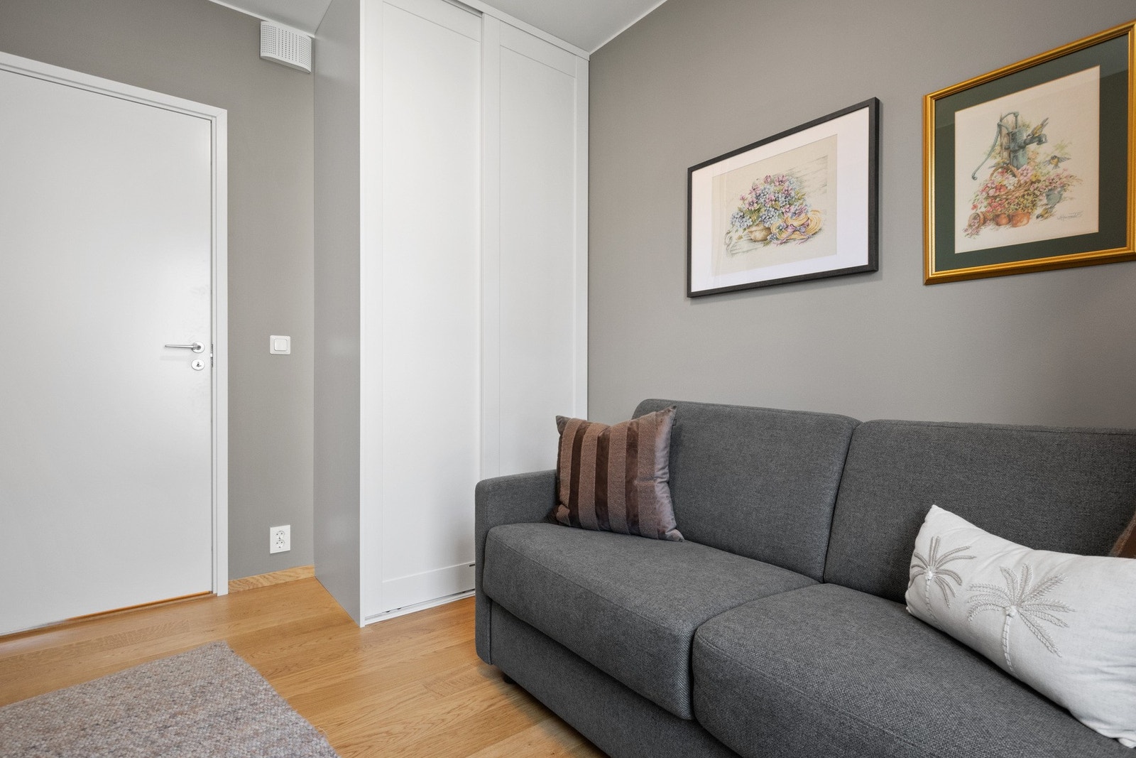 Rommet egner seg godt som gjesterom, kontor eller barnerom. Galleribilde