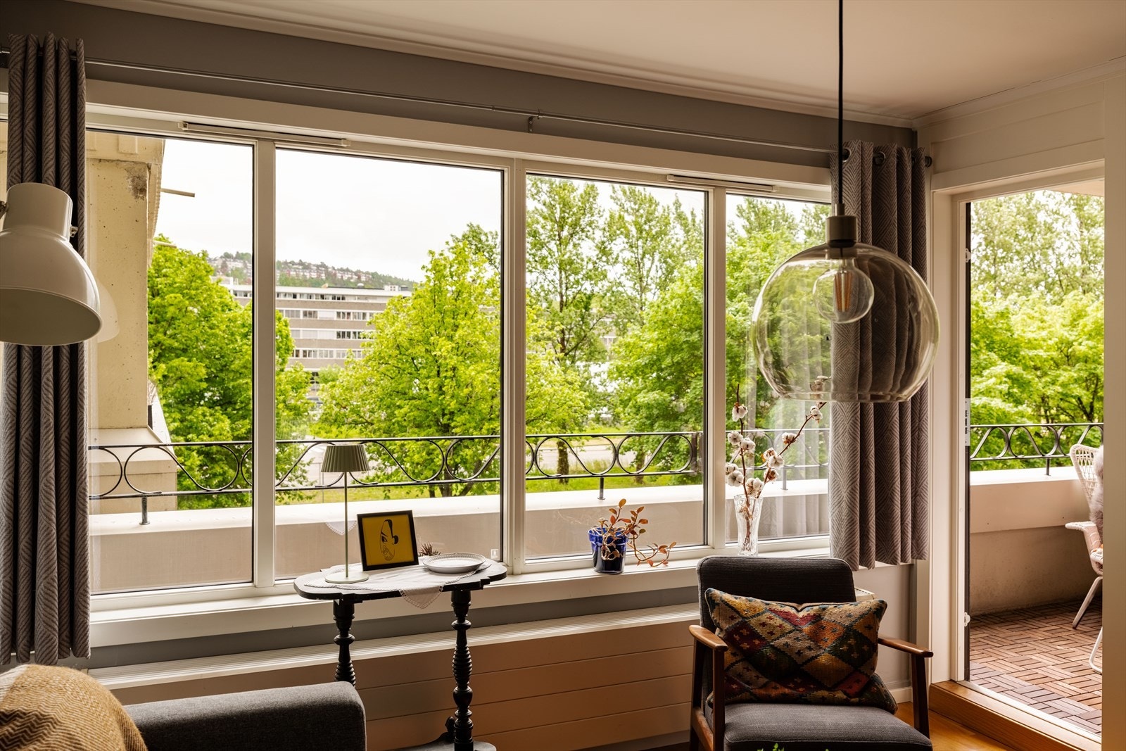 La oss ta turen ut på balkongen! Galleribilde
