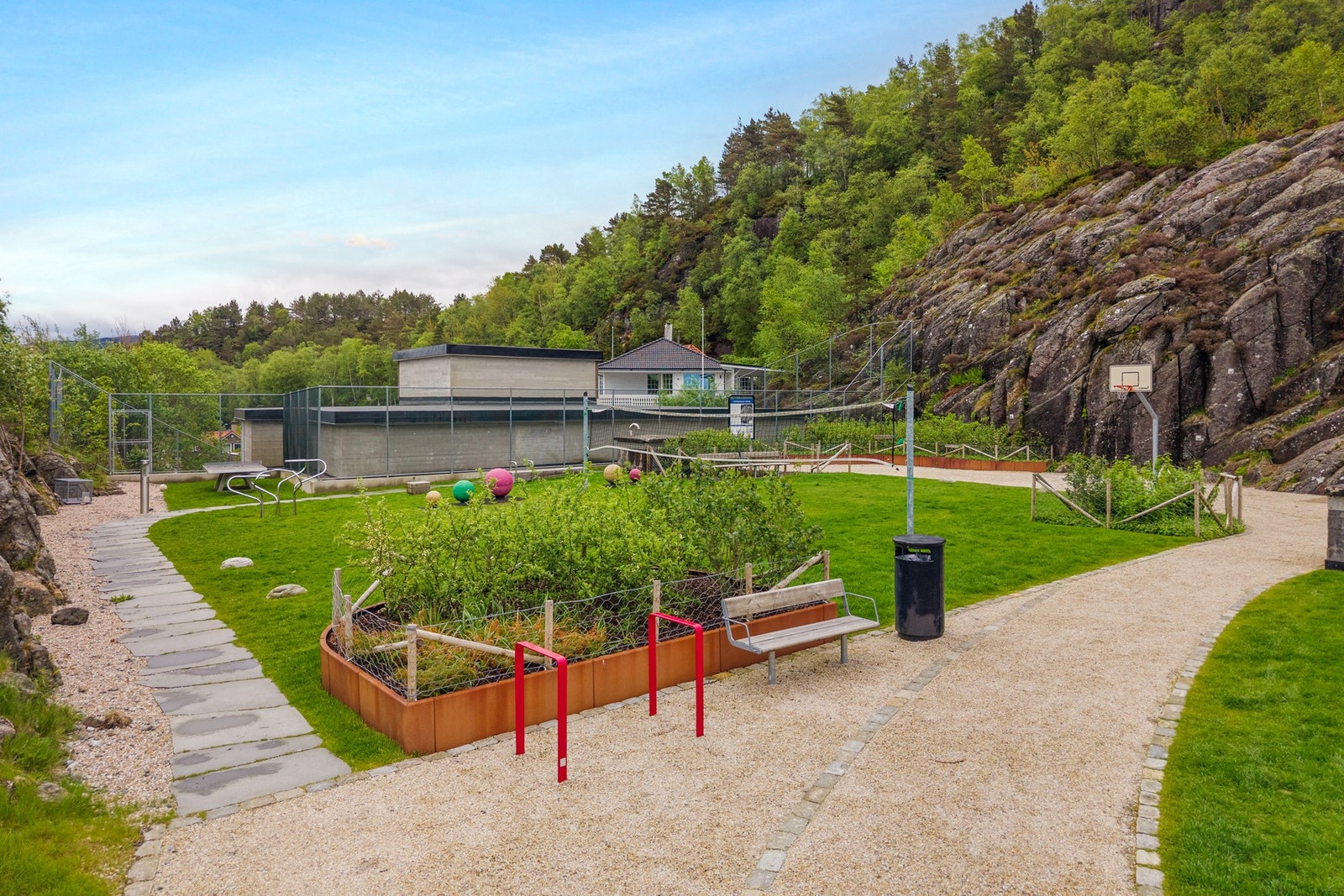 Godt tilrettelagt nabolag for både de yngre og eldre Galleribilde