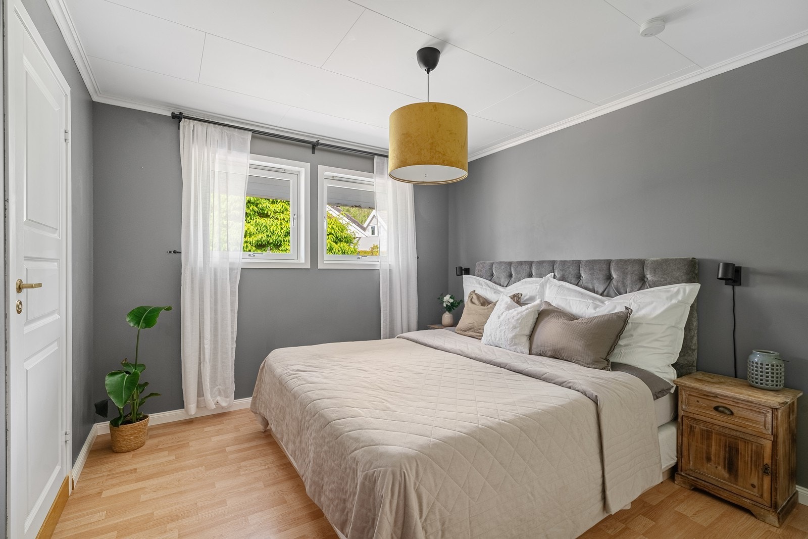 Soverom i 1. etasje - perfekt som foreldresone. Galleribilde