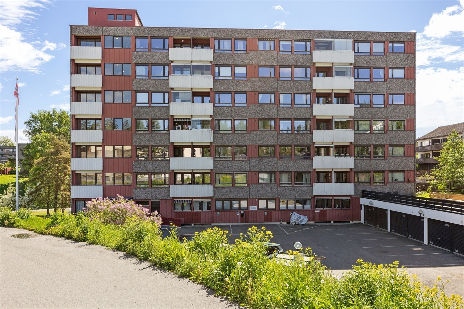 Velkommen til Røahagan 1 c. Leiligheten ligger i 5 etasjen. Galleribilde