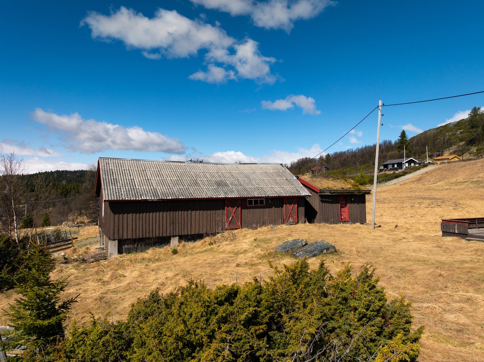 Fjøset på stølen. Galleribilde