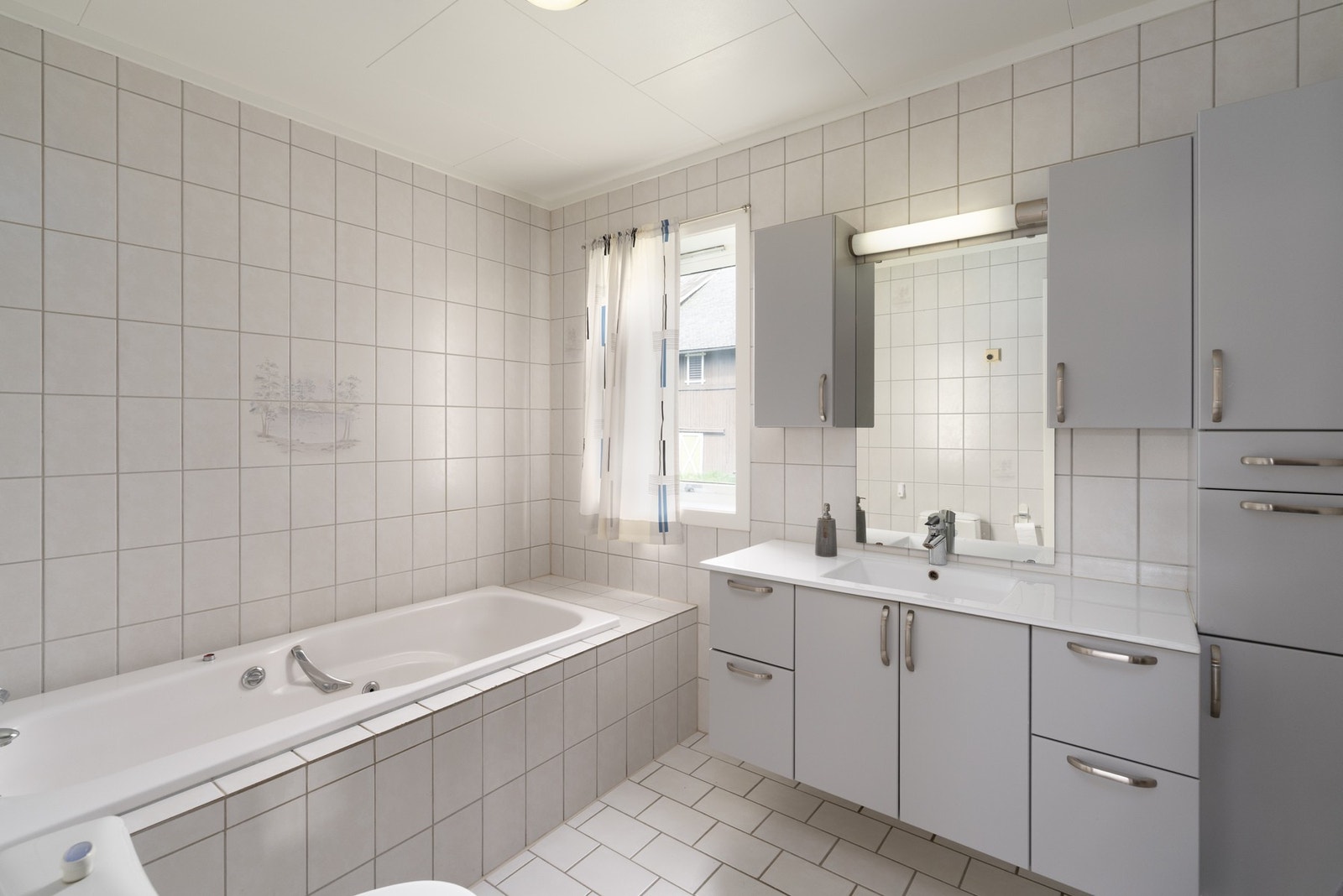 Bad på hovedplan. Galleribilde