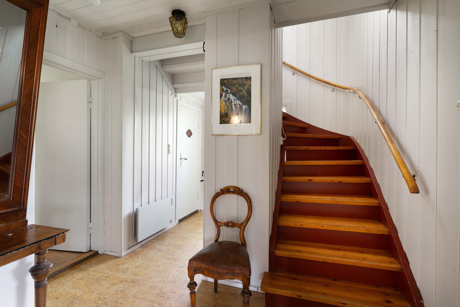Trappegang opp til 2. etasje Galleribilde