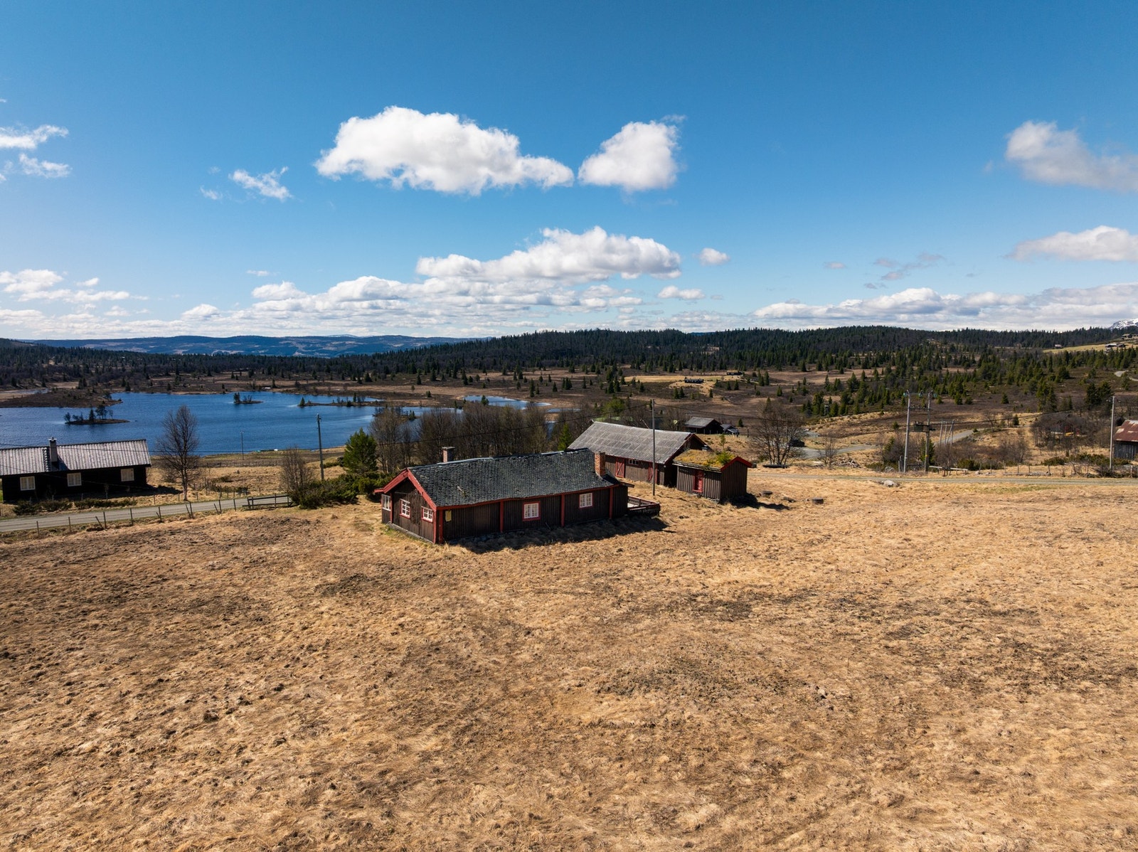 Stølen inne ved Lauvsjøen på Golsfjellet Galleribilde