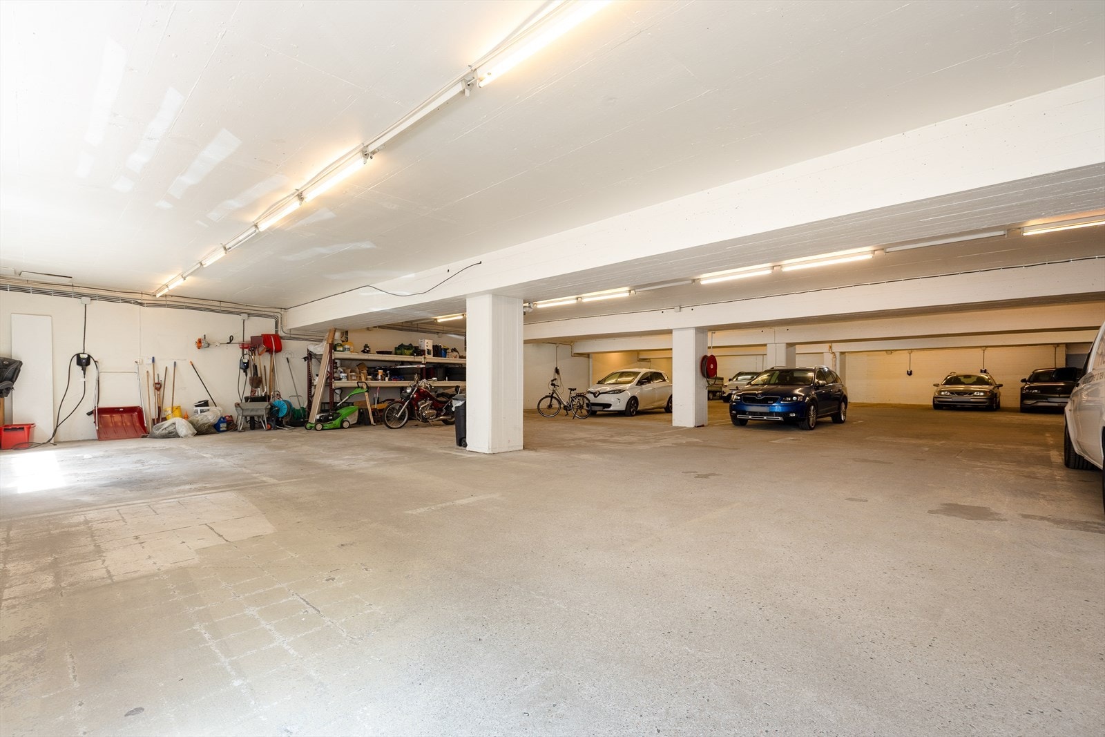 Det medfølger én parkeringsplass med elbillader i felles parkeringsgarasje. Galleribilde